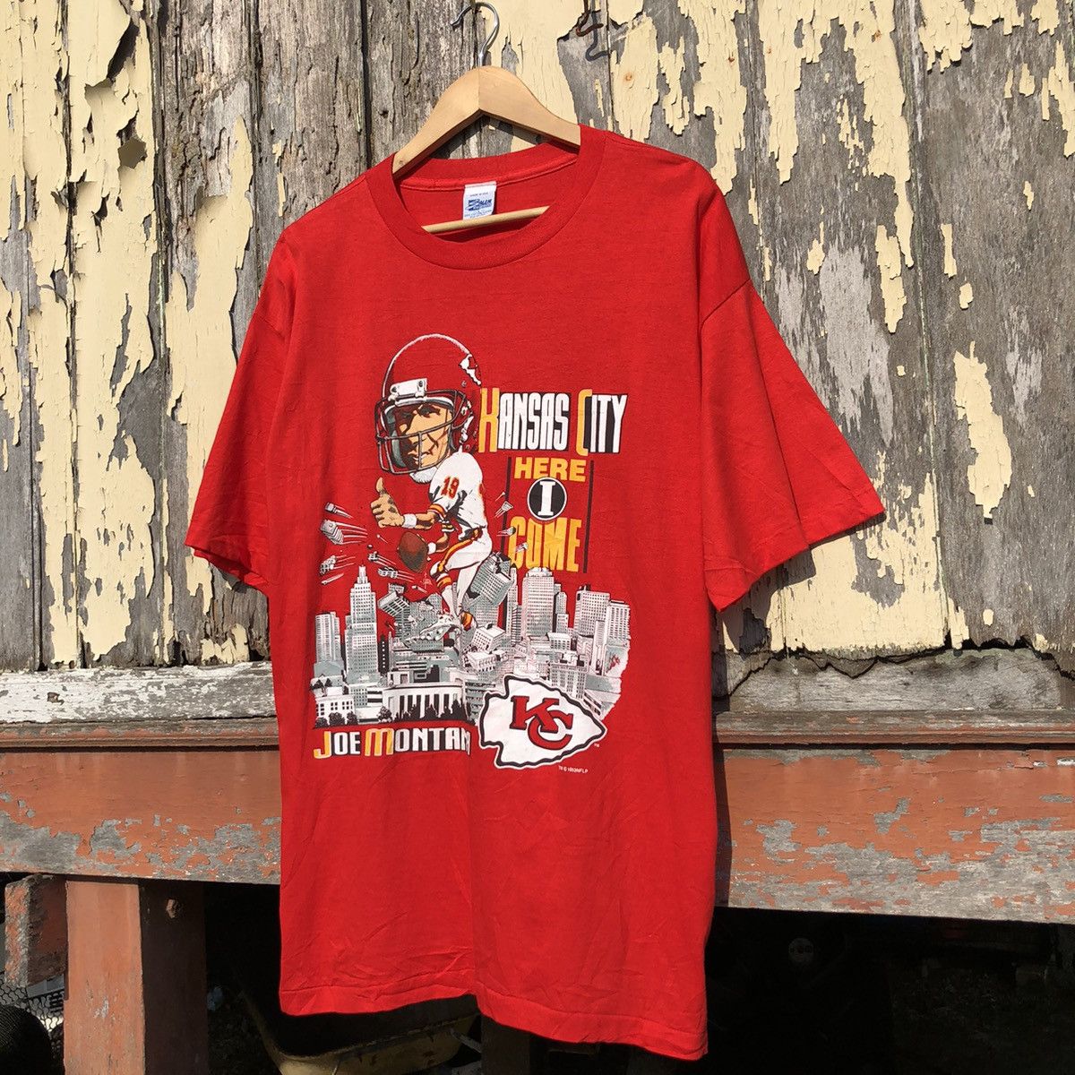 NFL Vintage 90s Joe Montana Kansas City Tshirt Size US L / EU 52-54 / 3 - 3 Thumbnail