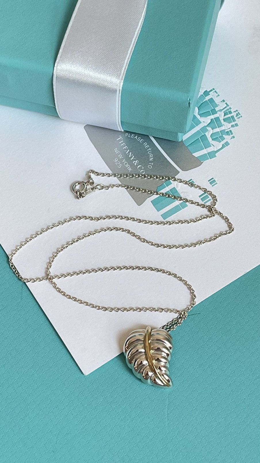 Tiffany & Co. Tiffany & Co leaf pendant Silver and YG 18K 18” with Box Size ONE SIZE - 2 Thumbnail
