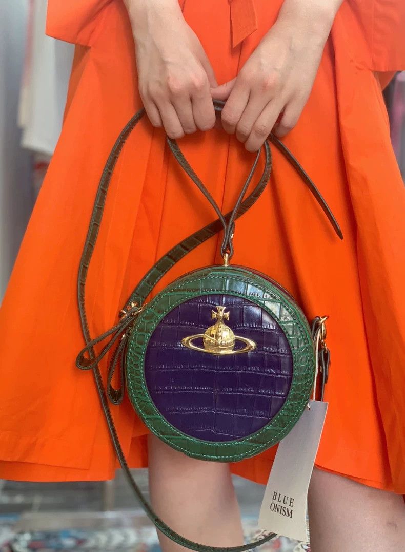 Vivienne Westwood Vivienne Westwood size os Satin leather round disc Saturn b Size ONE SIZE - 2 Thumbnail