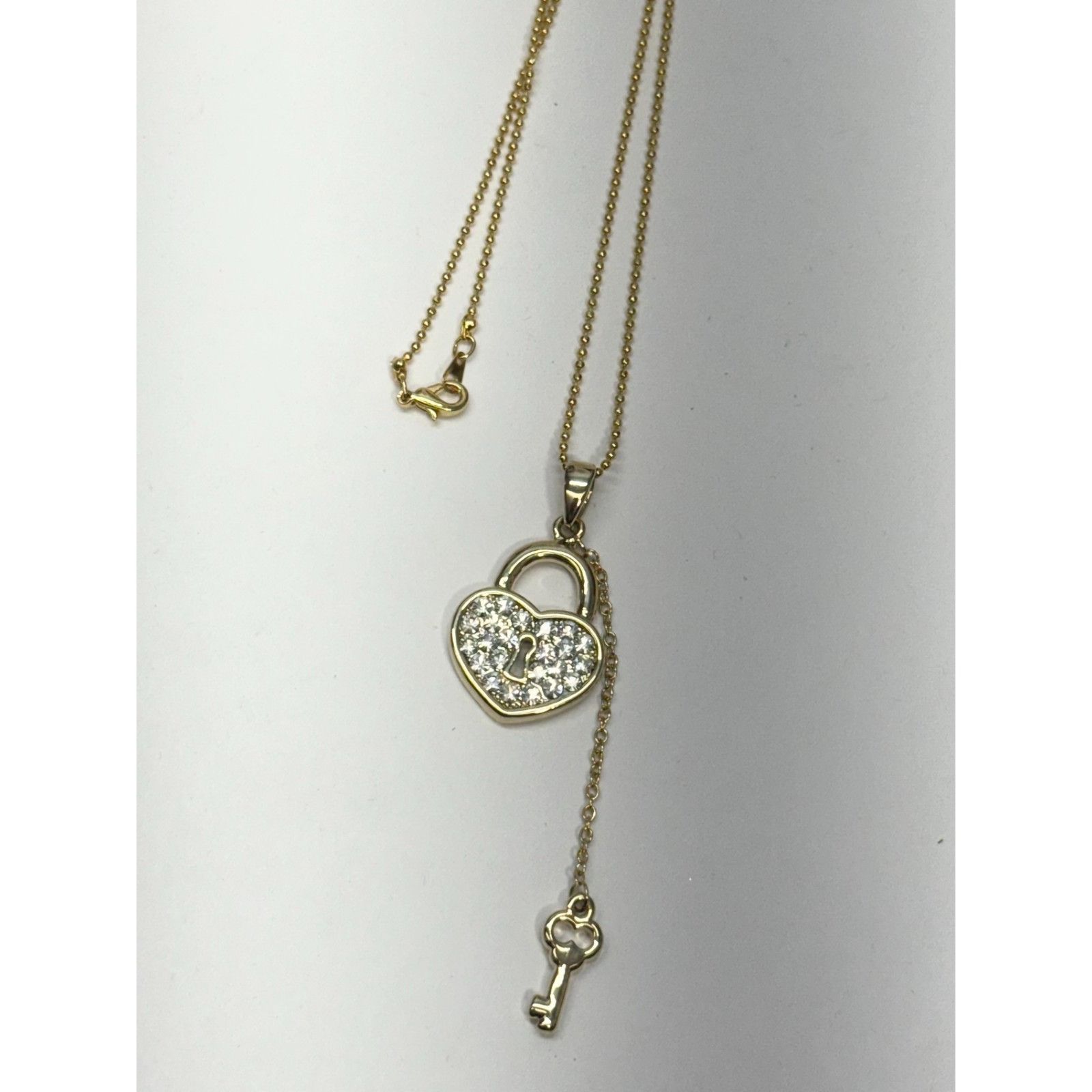 Other Gold rhinestone heart and key charm necklace Size ONE SIZE - 2 Thumbnail