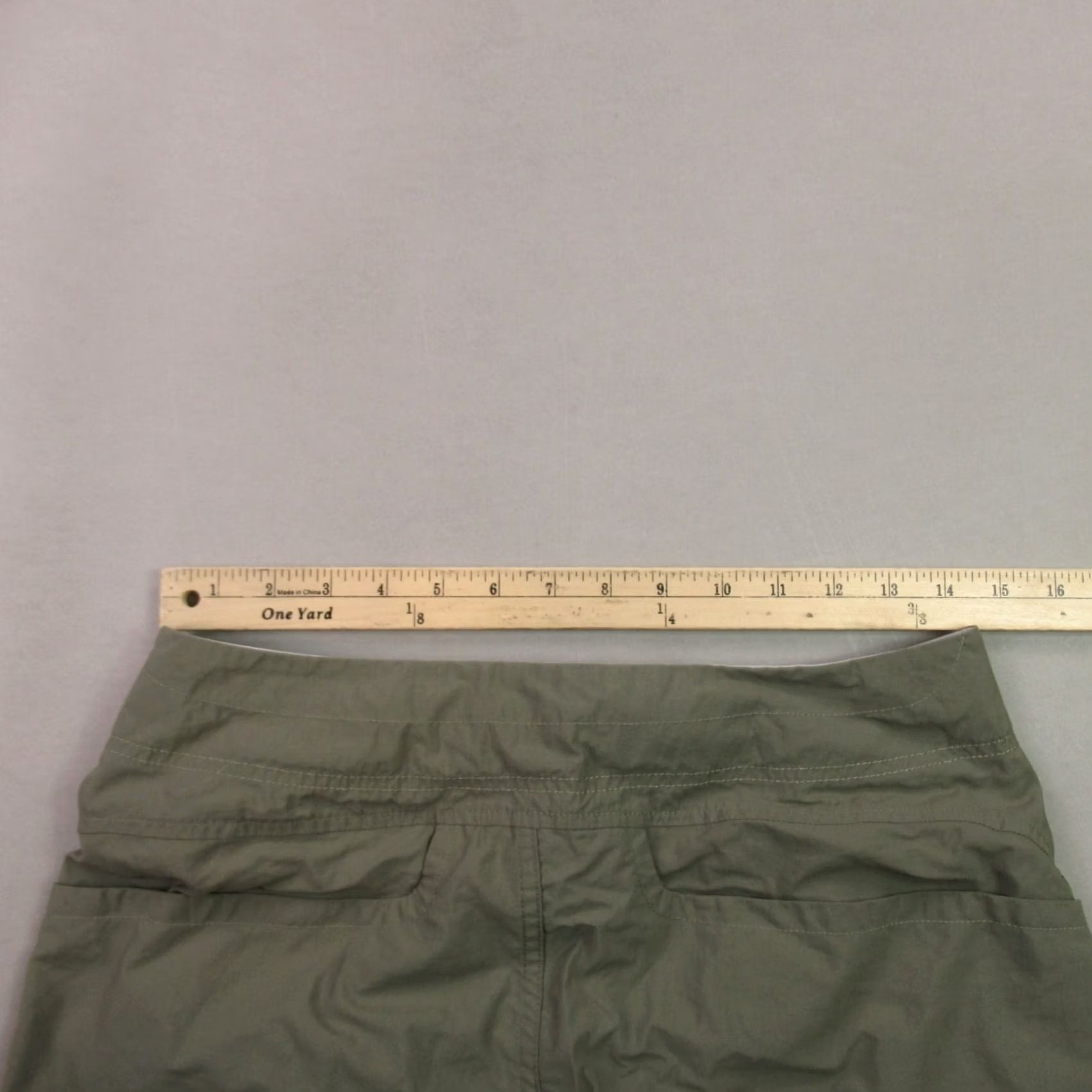 Mountain Hardwear Mountain Hardwear Shorts Womens 6 Lightweight Pockets Chino Green Nike Size 28" / US 6 / IT 42 - 6 Thumbnail