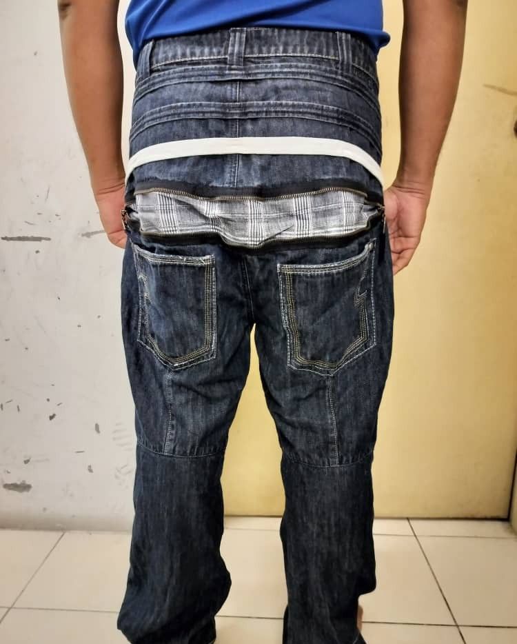 Marithe + Francois Girbaud Marithe Francois Girbaud rare design jeans Size US 38 / EU 54 - 15 Thumbnail