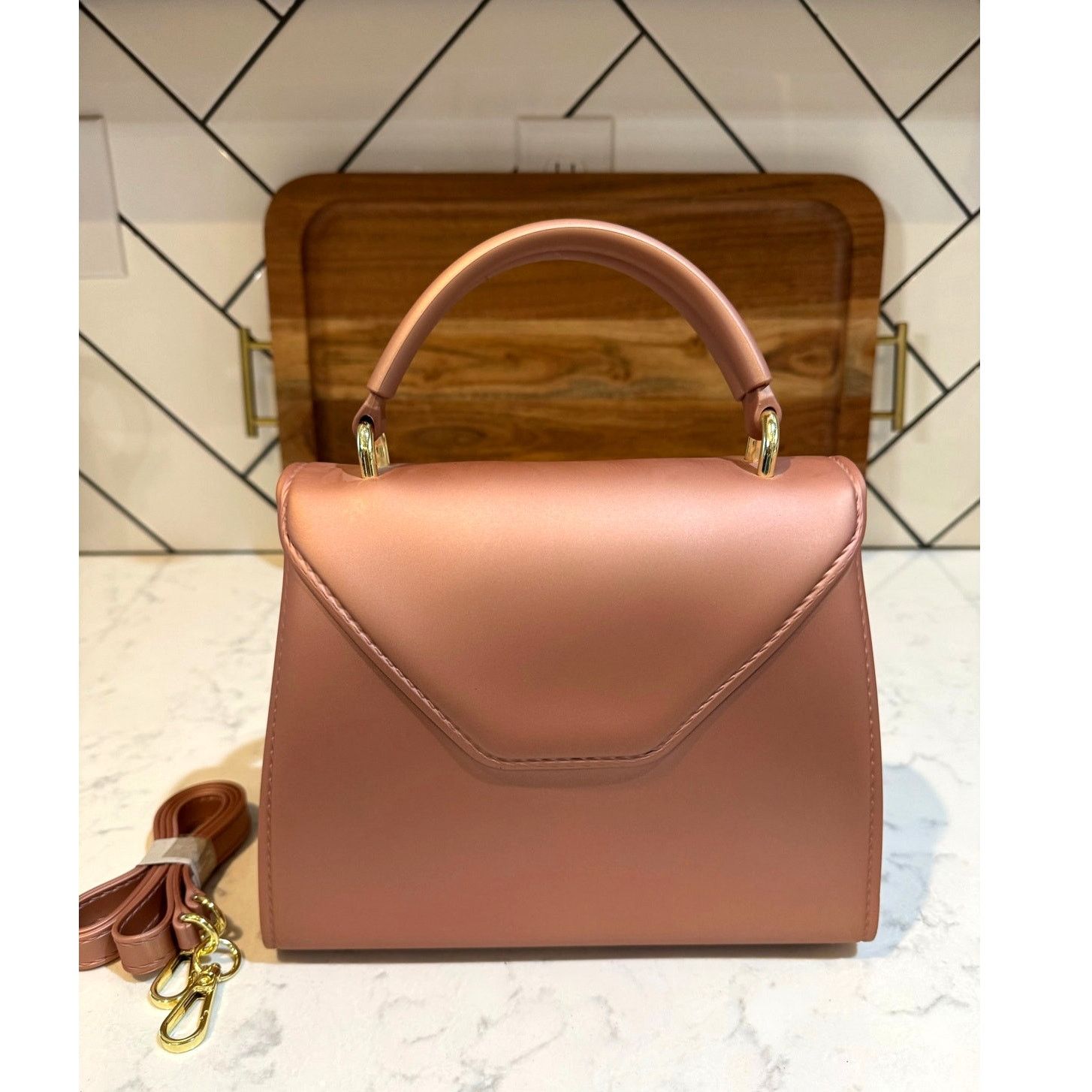 Other Chivah brand structured top handle handbag pink silicone Size ONE SIZE - 5 Thumbnail