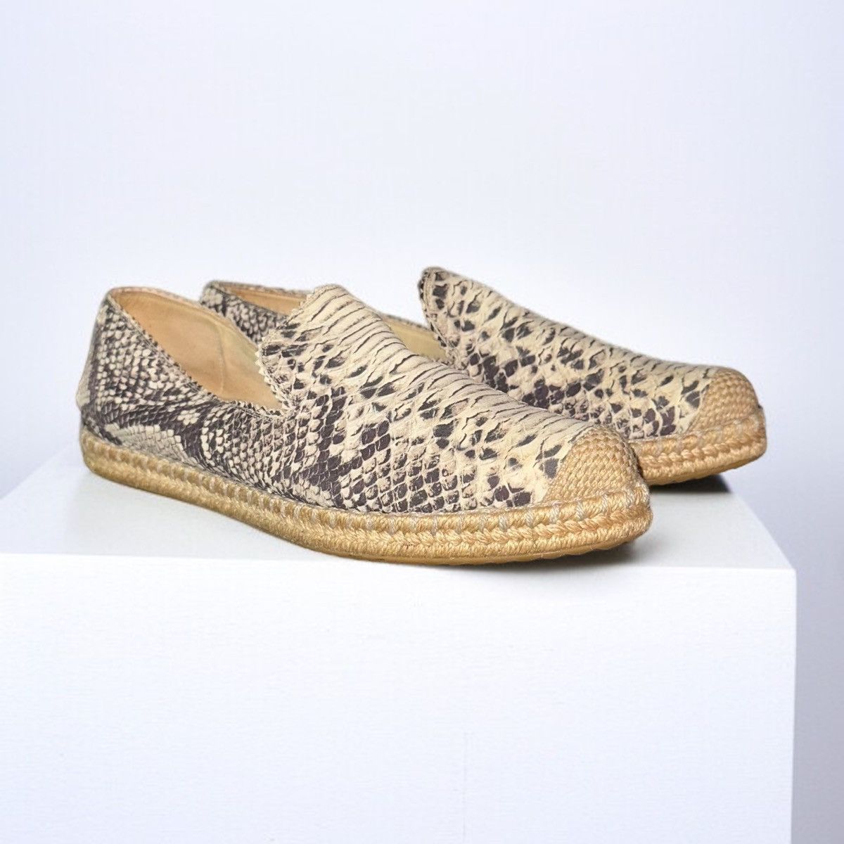 Stuart Weitzman Stuart Weitzman Catalan snakeskin espadrille slip on sneaker Size US 8.5 / IT 38.5 - 2 Thumbnail
