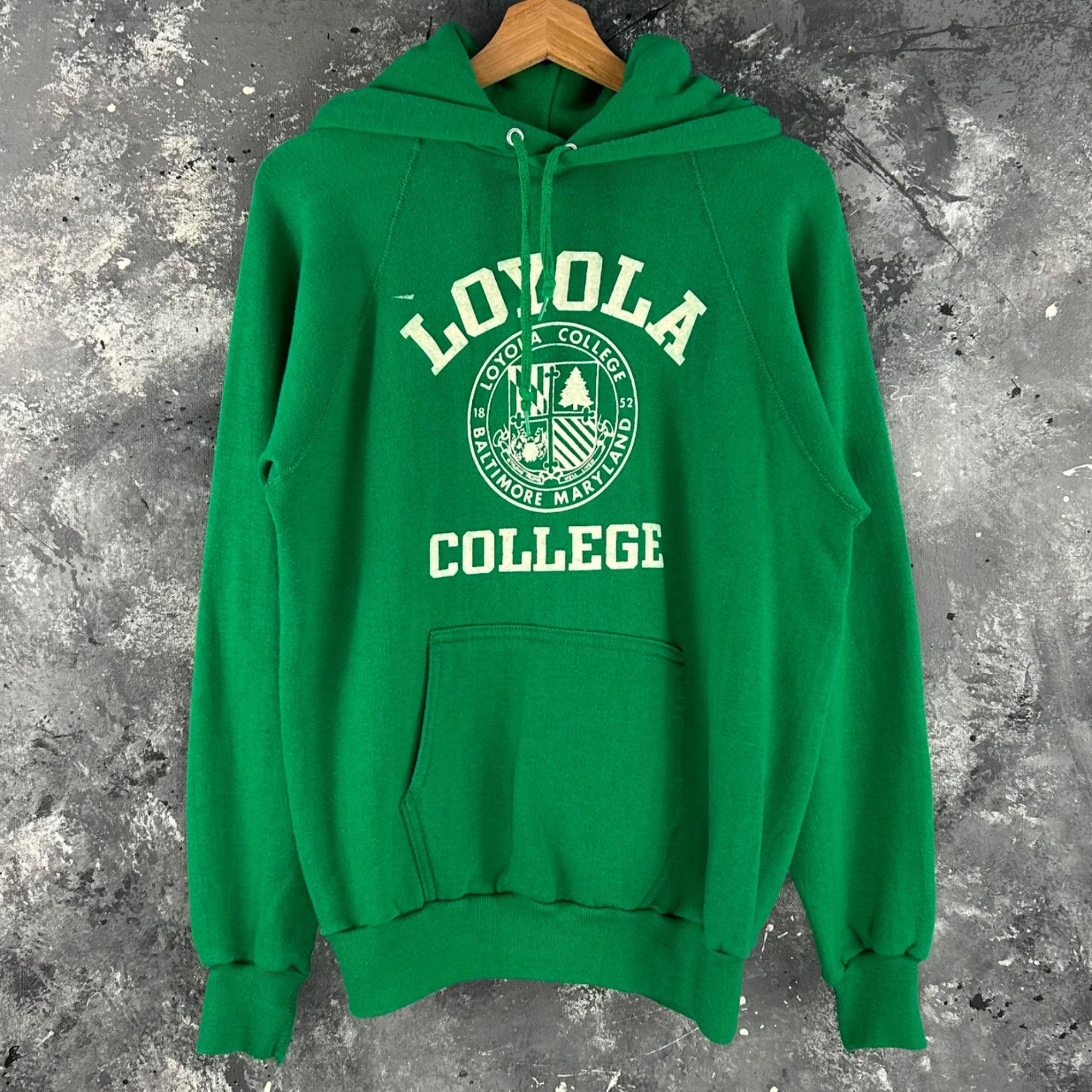 Vintage Vintage 80’s Loyola College hoodie Size US M / EU 48-50 / 2 - 1 Thumbnail