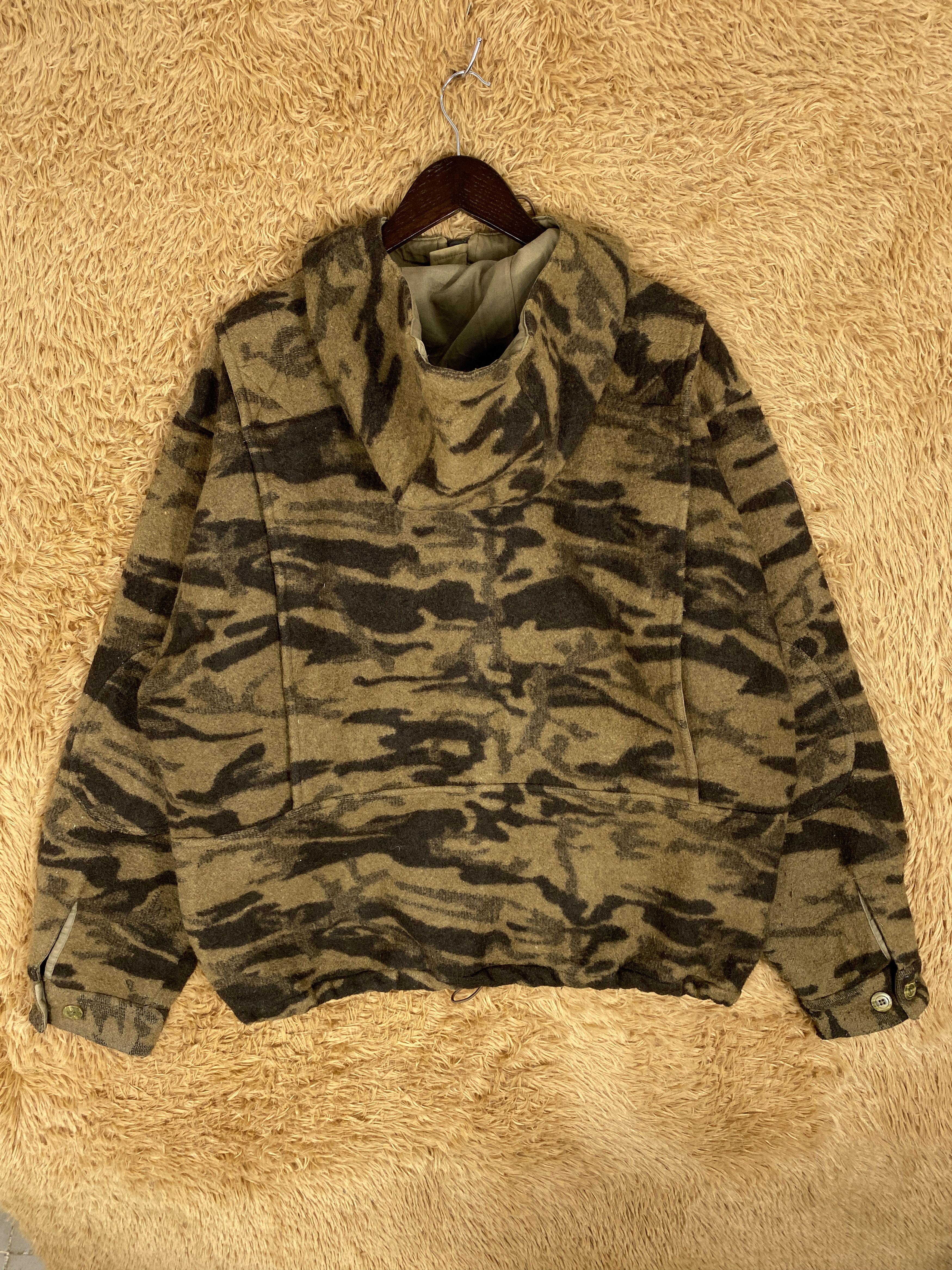 Columbia Vintage Colombia Shrimp Camouflage Sweater Sweatshirt J2314 Size US L / EU 52-54 / 3 - 6 Thumbnail