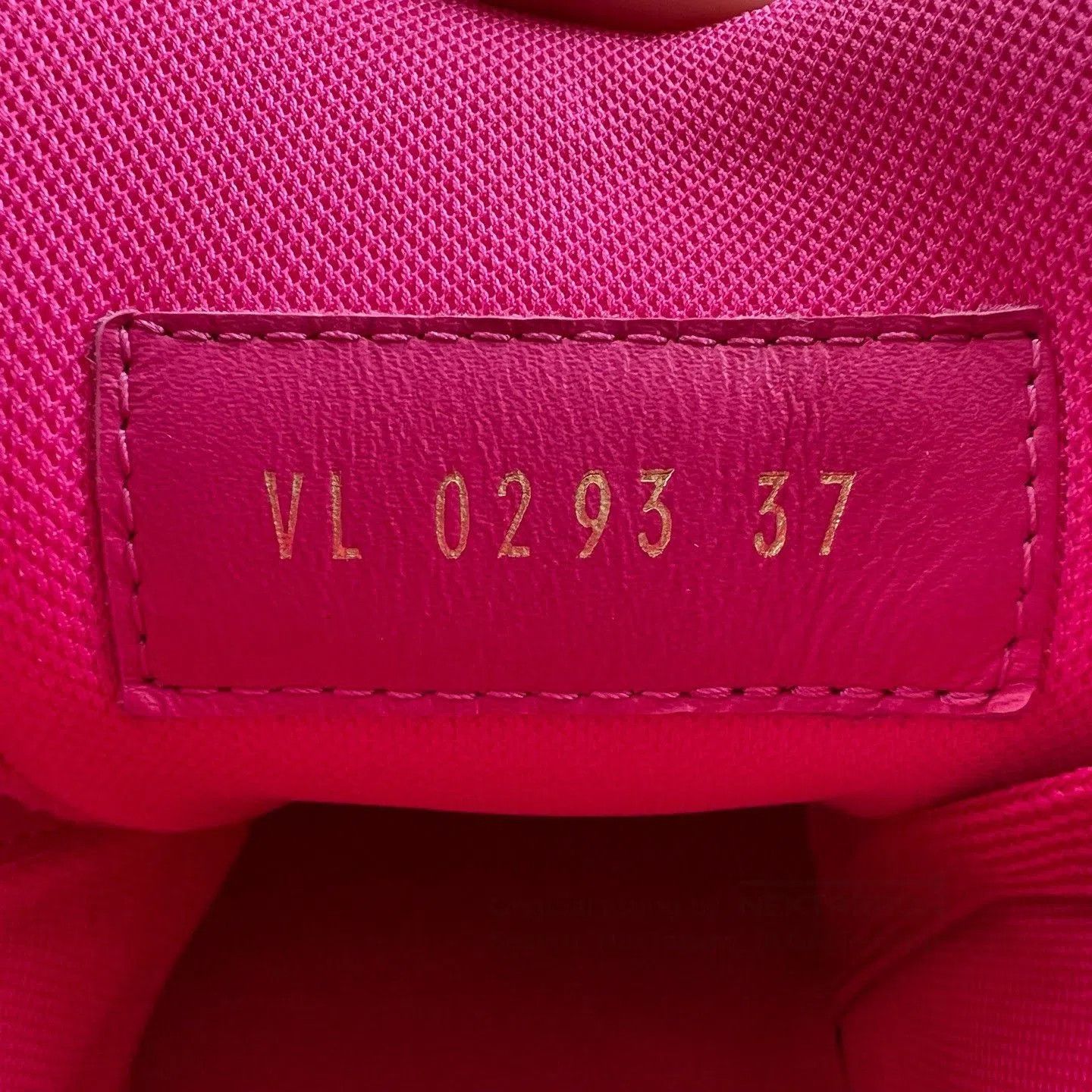 Louis Vuitton Louis Vuitton Trainer Pink Size 37. Size US 6 / IT 36 - 5 Thumbnail