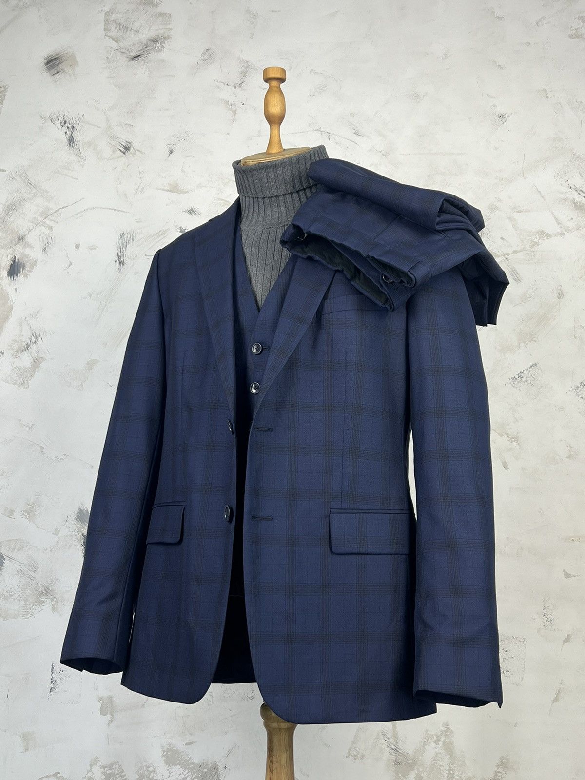 Reiss Reiss Three Piece Check Suit Jacket Vest Trousers Size S - M Size 40R - 1 Thumbnail