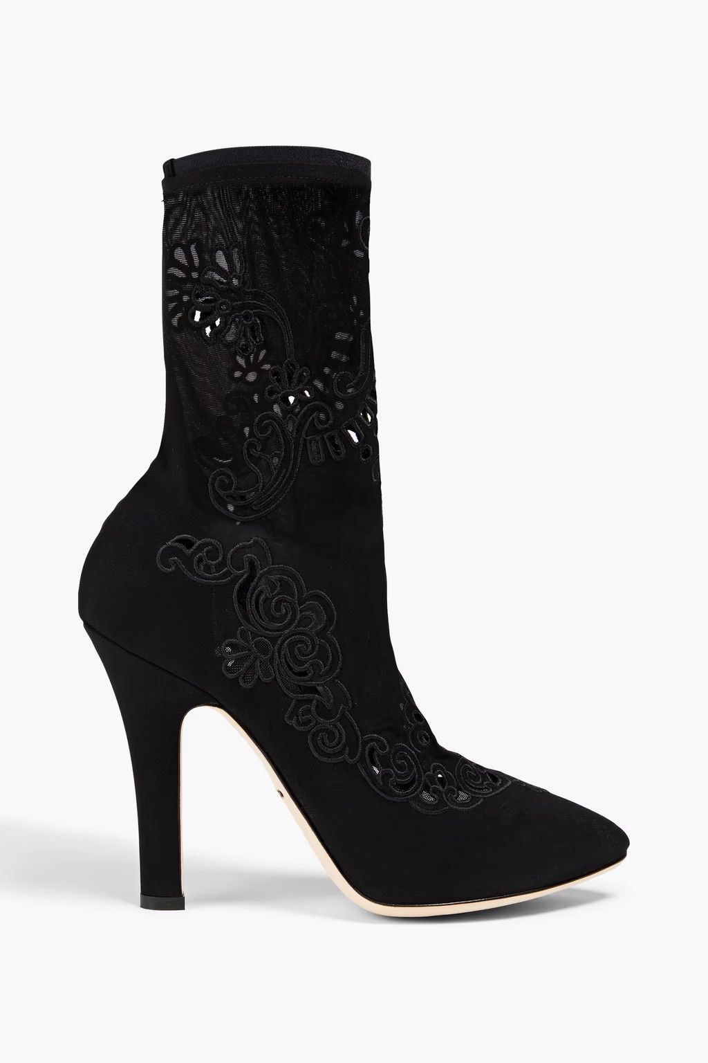 o1y0825 Covered Heel Ankle Boots in Black