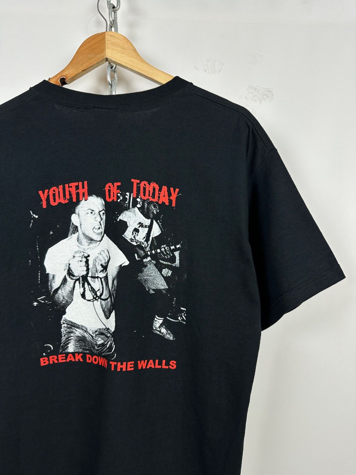 Band Tees Vintage Youth Of Today Break Down The Walls Band T-Shirt Size US L / EU 52-54 / 3 - 5 Thumbnail