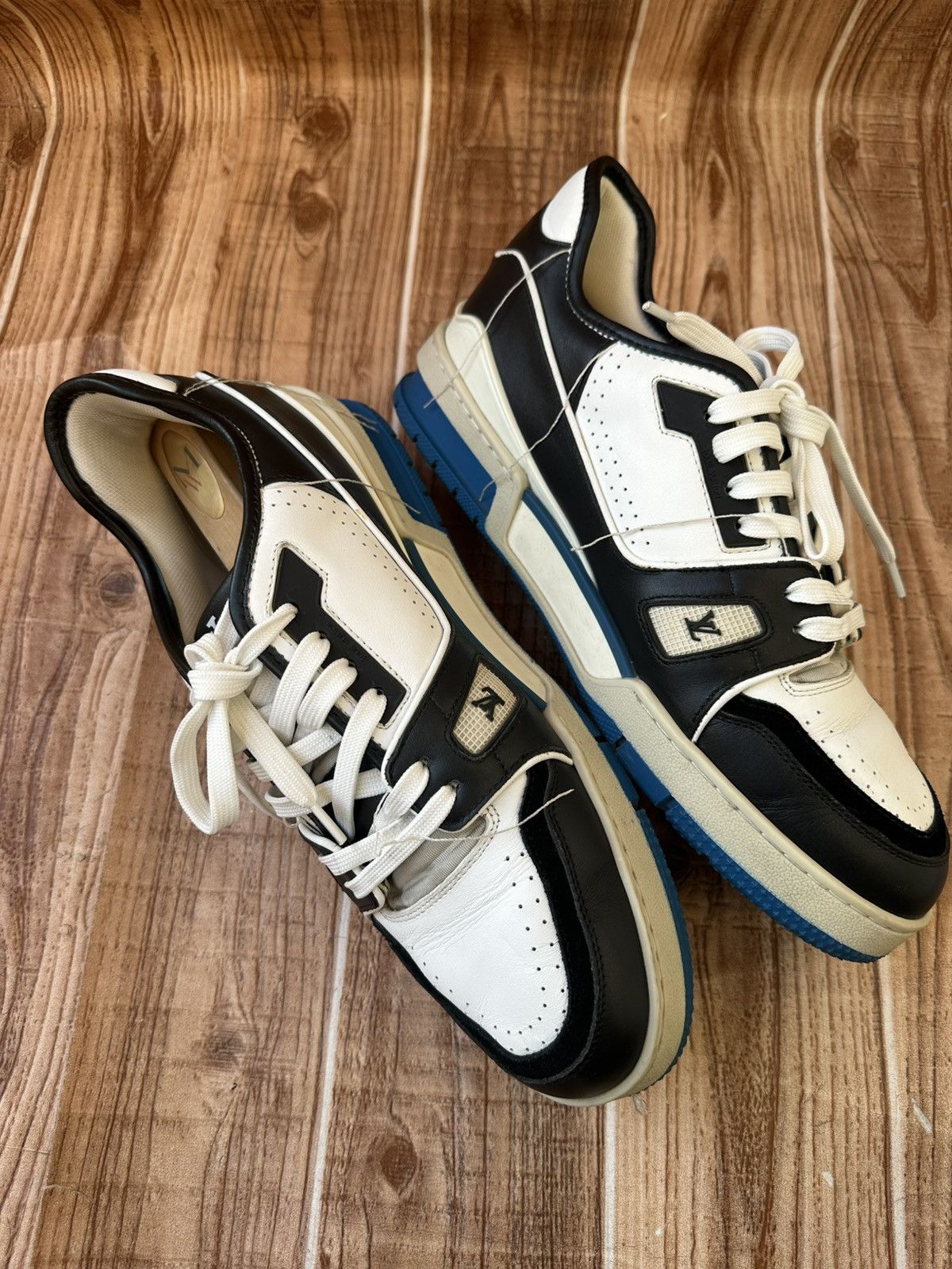 Louis Vuitton Louis Vuitton X Virgil Abloh Leather Lowtops Size US 9 / EU 42 - 7 Thumbnail