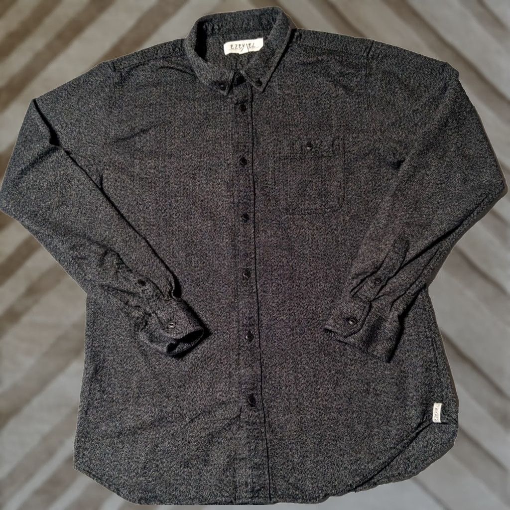 Vintage EZEKIEL Men Large Charcoal Heavy Cotton Long Sleeve Button-Down Shirt Size US L / EU 52-54 / 3 - 1 Thumbnail