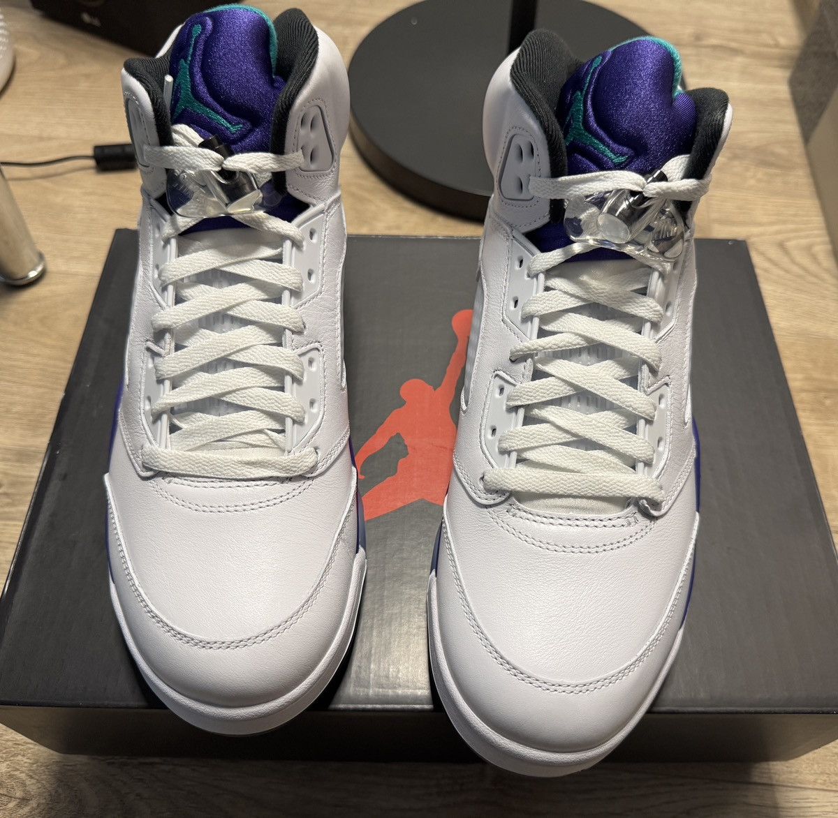 Jordan Brand Air Jordan 5 Retro OG Grape Size US 10.5 / EU 43-44 - 2 Thumbnail