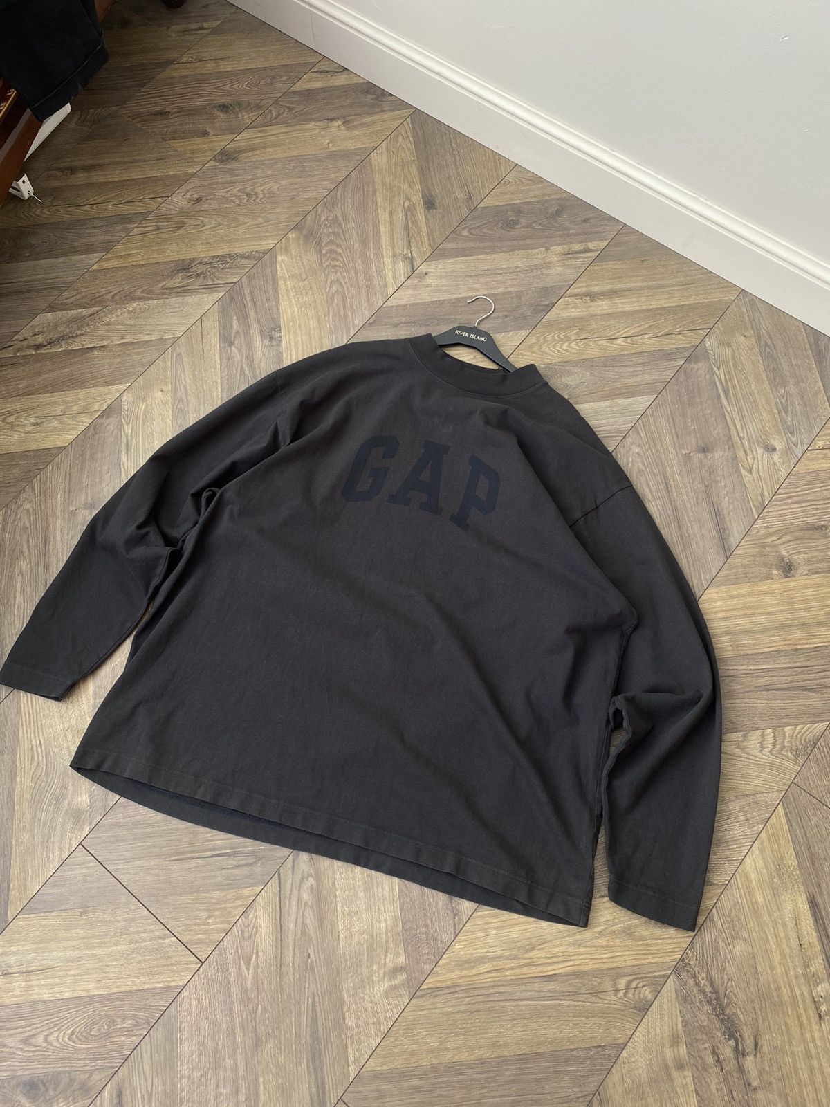Balenciaga × Designer × Gap Yeezy × Gap × Balenciaga Dove long sleeve shirt Size US XL / EU 56 / 4 - 7 Thumbnail