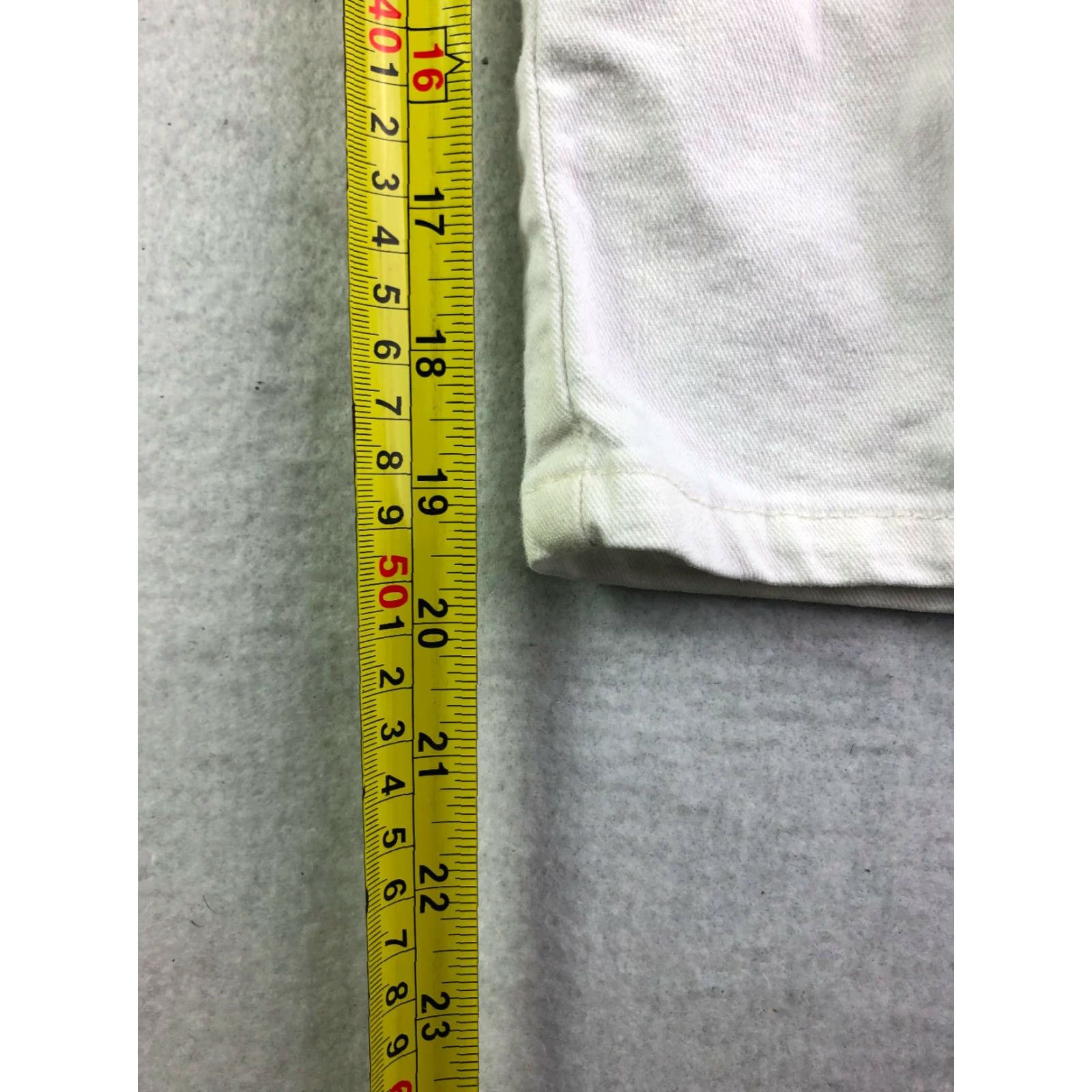 Eddie Bauer Eddie Bauer Jeans Capri Womens Blue 12 Regular Mid Rise 19 Inseam 29 Measured Vintage No - White Capri? Size 34" / US 12 / IT 48 - 6 Thumbnail