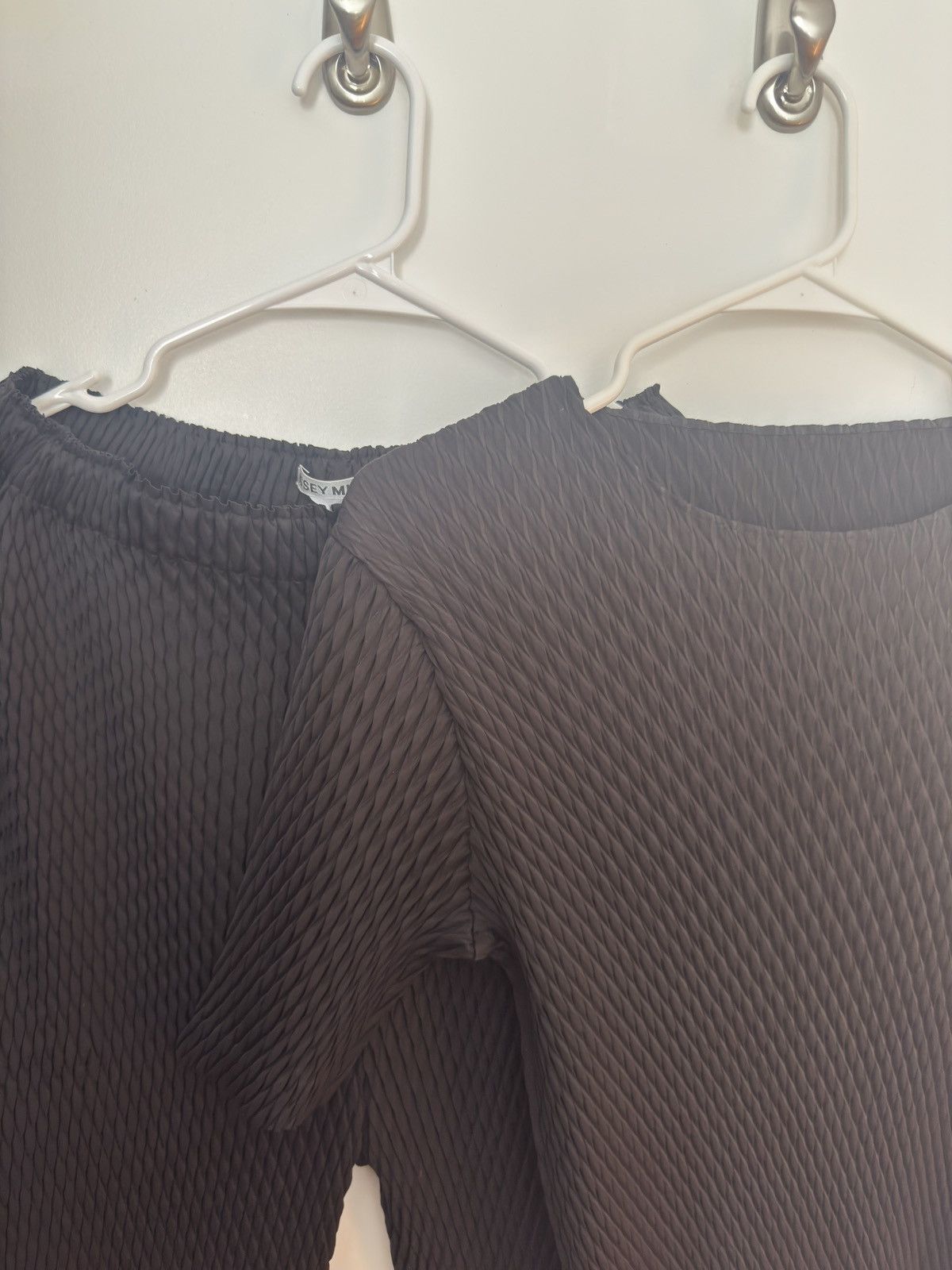 Issey Miyake Sleek Pleats Short Sleeve Top Size ONE SIZE - 5 Thumbnail