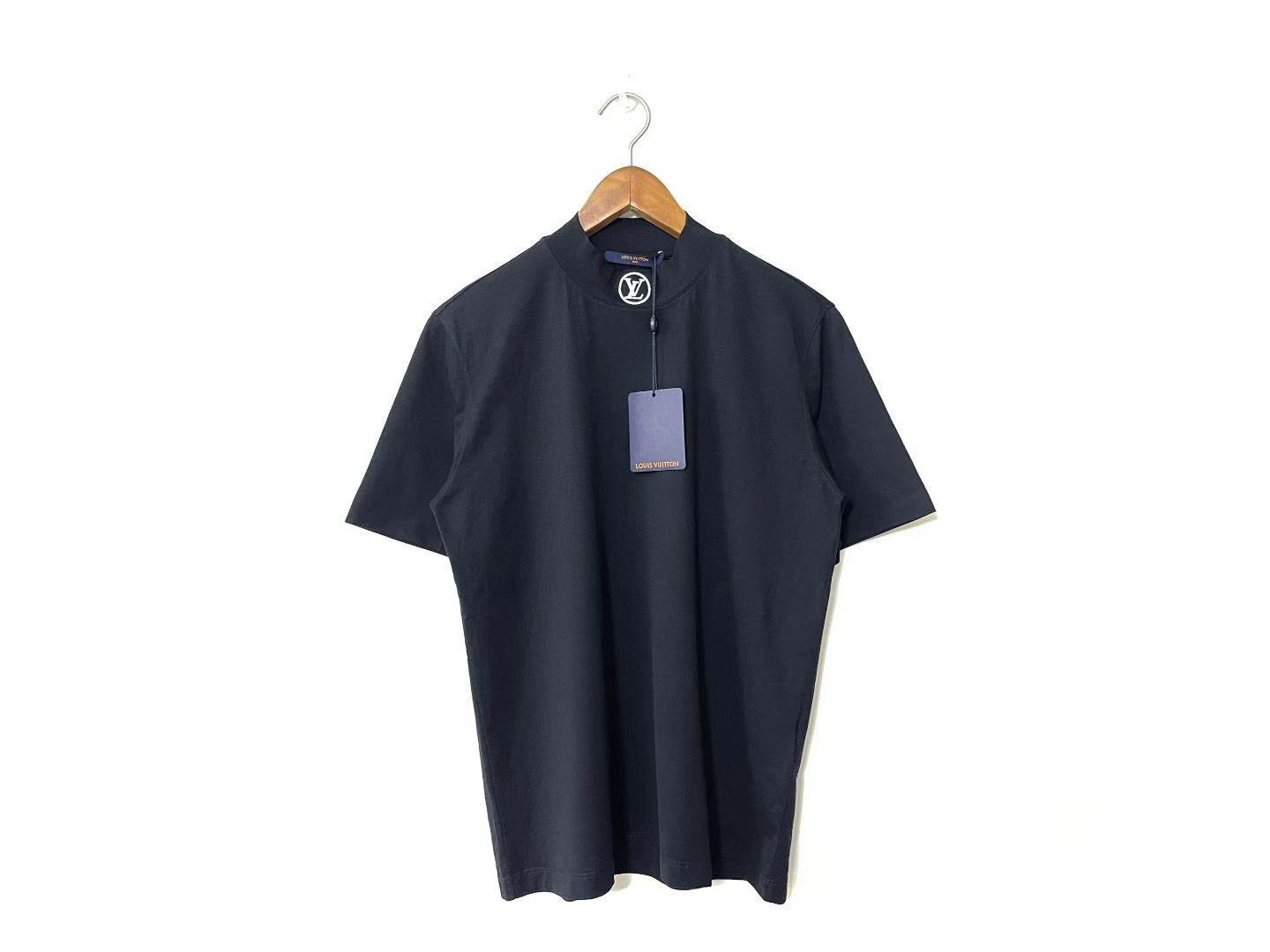 Louis Vuitton Louis Vuitton LV Logo High-Neck Short-Sleeve Top Size US M / EU 48-50 / 2 - 1 Thumbnail