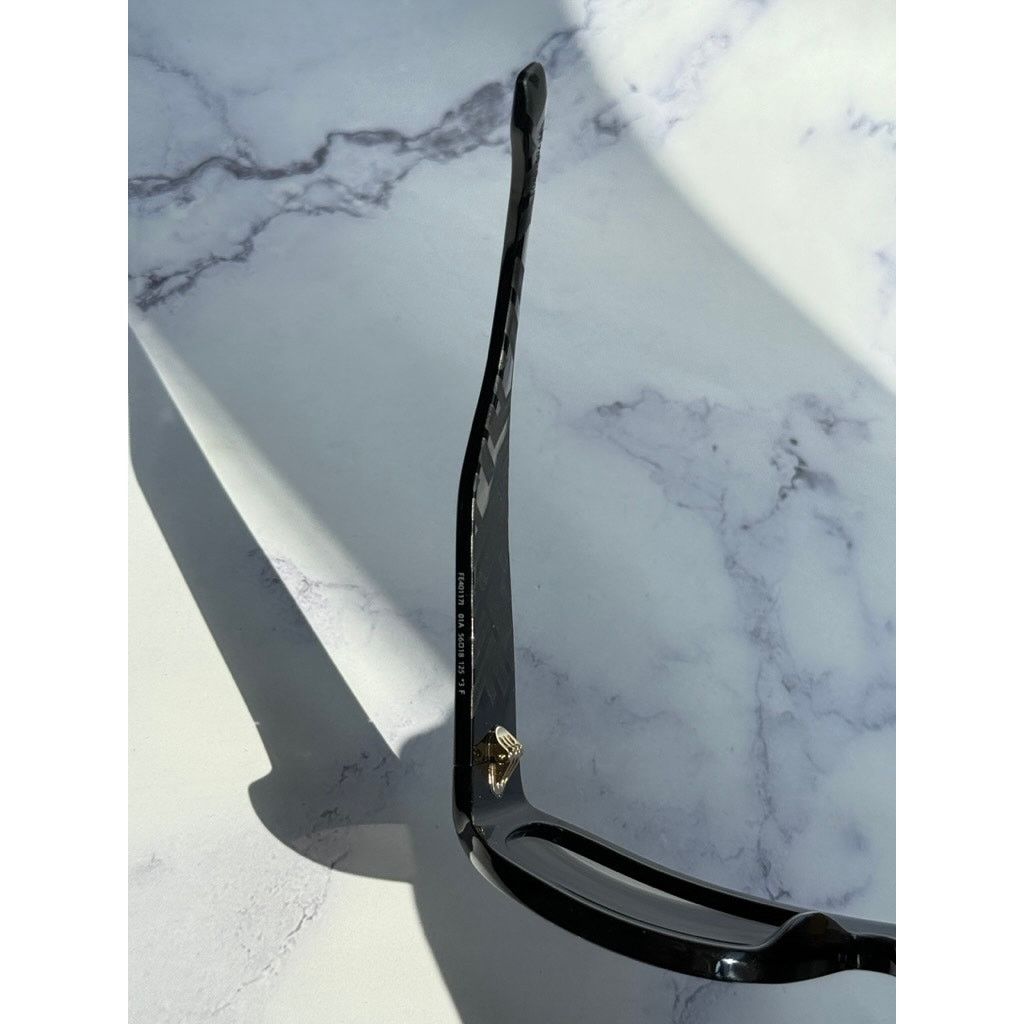 Fendi NEW Fendi FE40117I Black Wrap Shield Sunglasses Size ONE SIZE - 5 Thumbnail