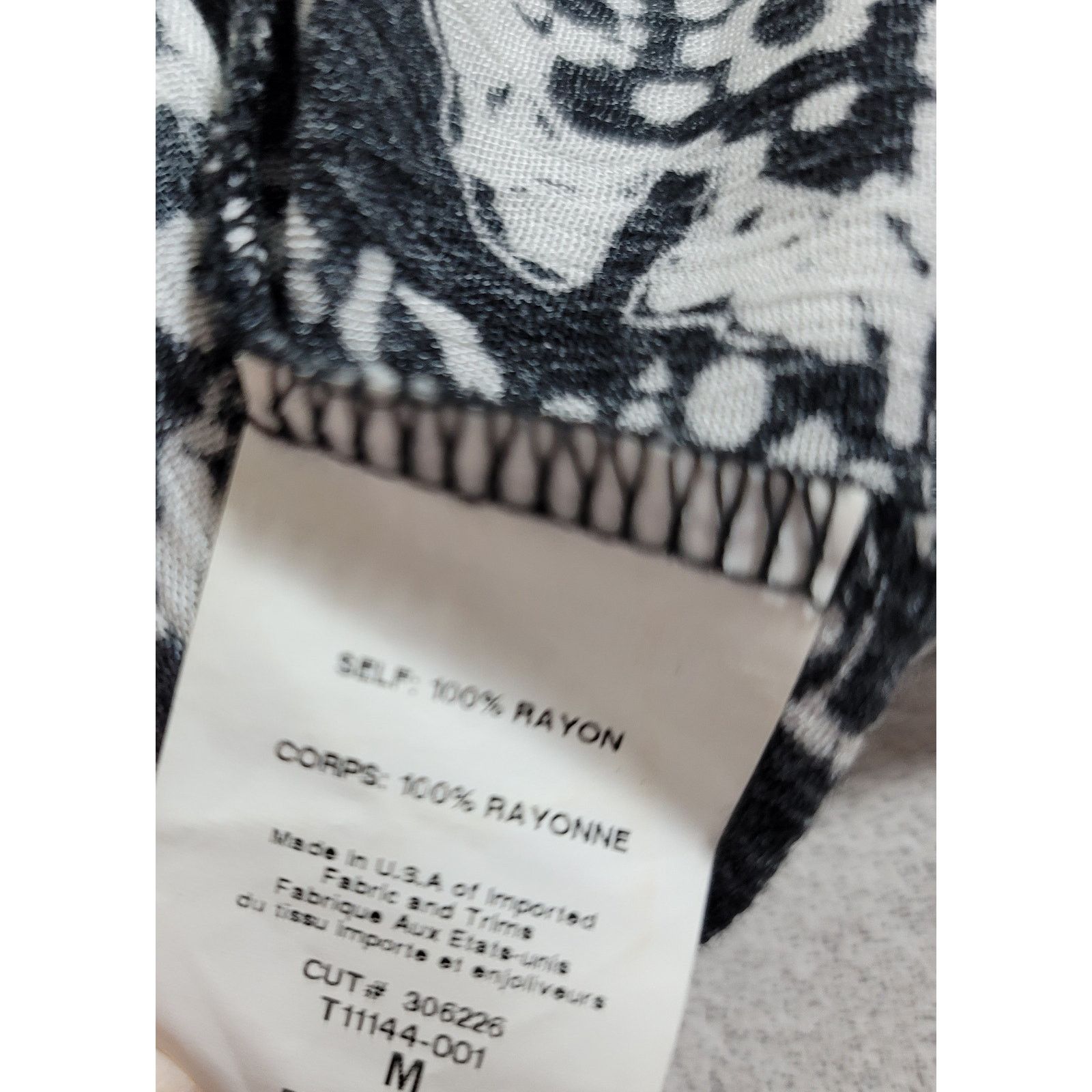 Other Lush Black White Floral Print Button Sleeveless Top Medium Size M / US 6-8 / IT 42-44 - 4 Thumbnail