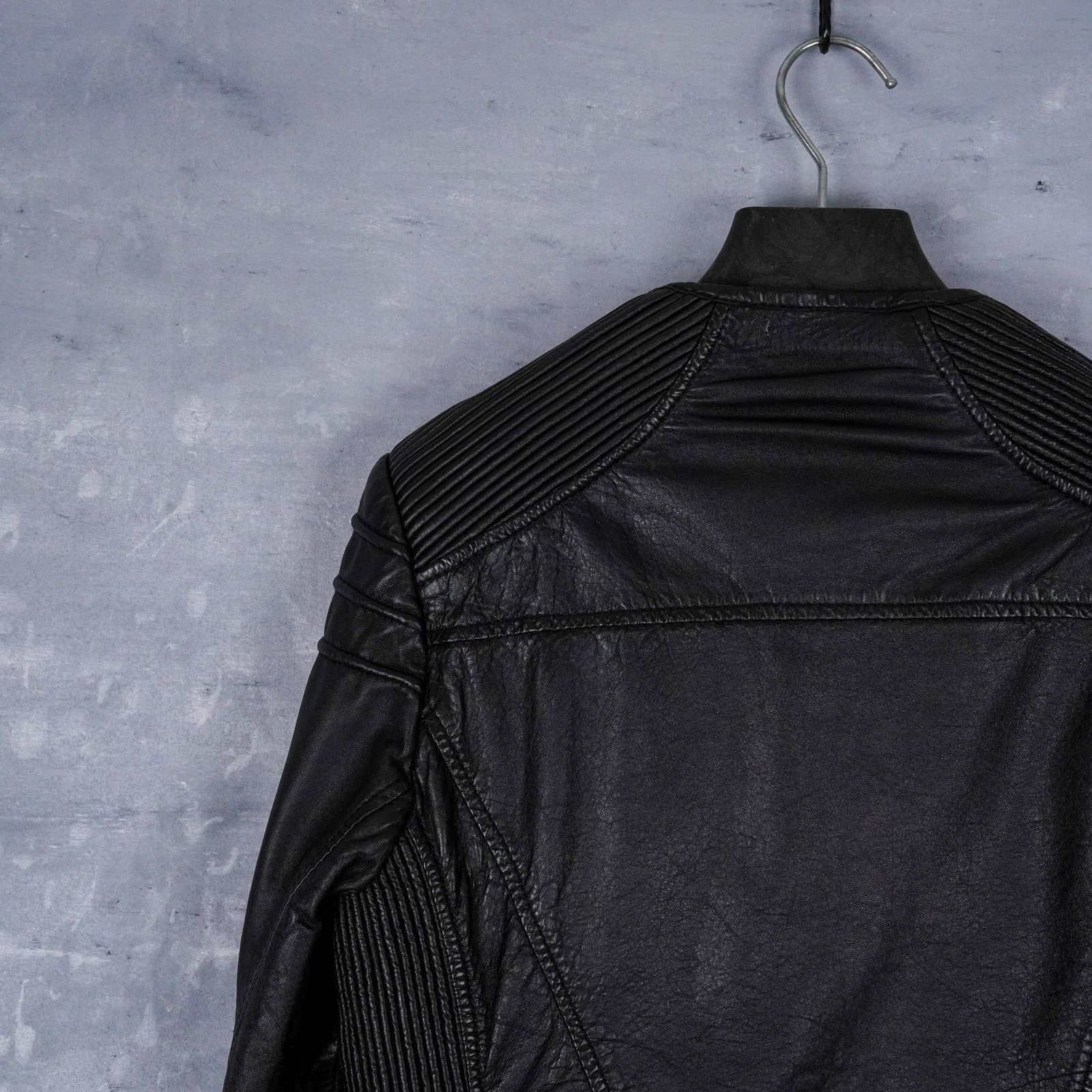 Levi's Vintage levi’s black leather women's biker bomber jacket Size XS / US 0-2 / IT 36-38 - 8 Thumbnail