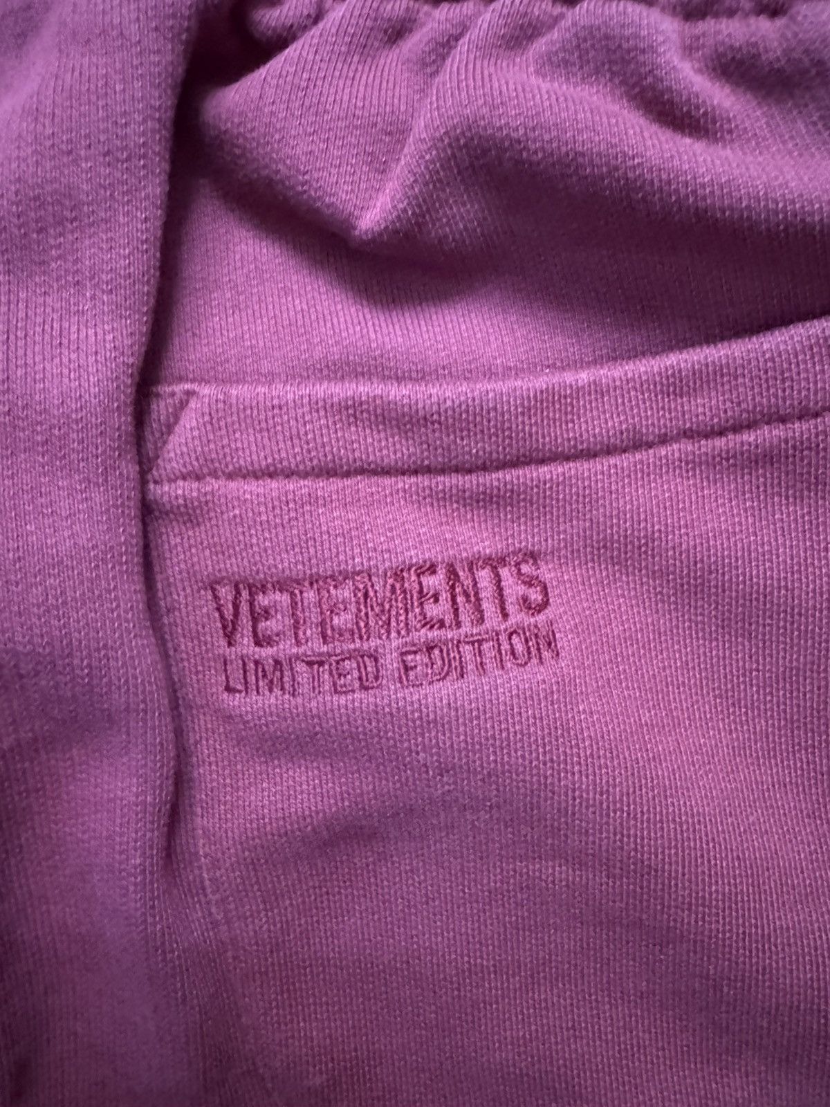 Vetements Vetements anarchy logo sweatpants Size US 30 / EU 46 - 5 Thumbnail