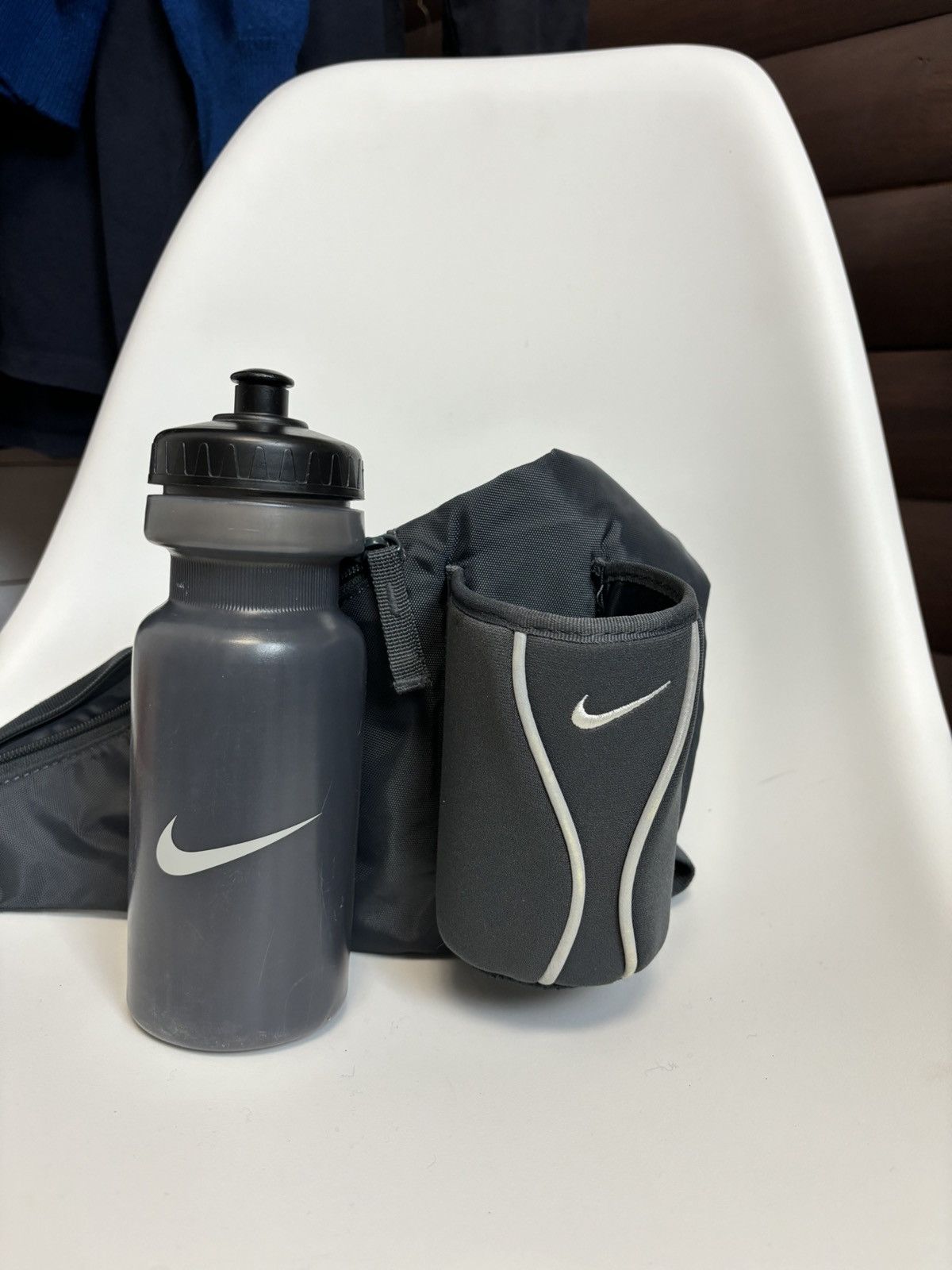 Vintage 90s Nike Crossbody running water bottle waist bag