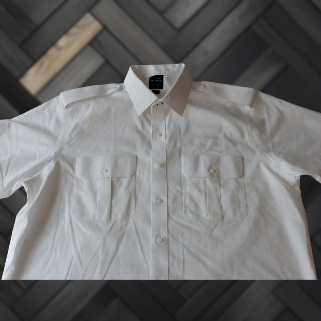 Brooks Brothers BROOKS BROTHERS Men's Military Shirt Short Sleeve Button-Up White Cotton Size L 17 Continen tal Airlines Pilot Mens Size US L / EU 52-54 / 3 - 1 Thumbnail