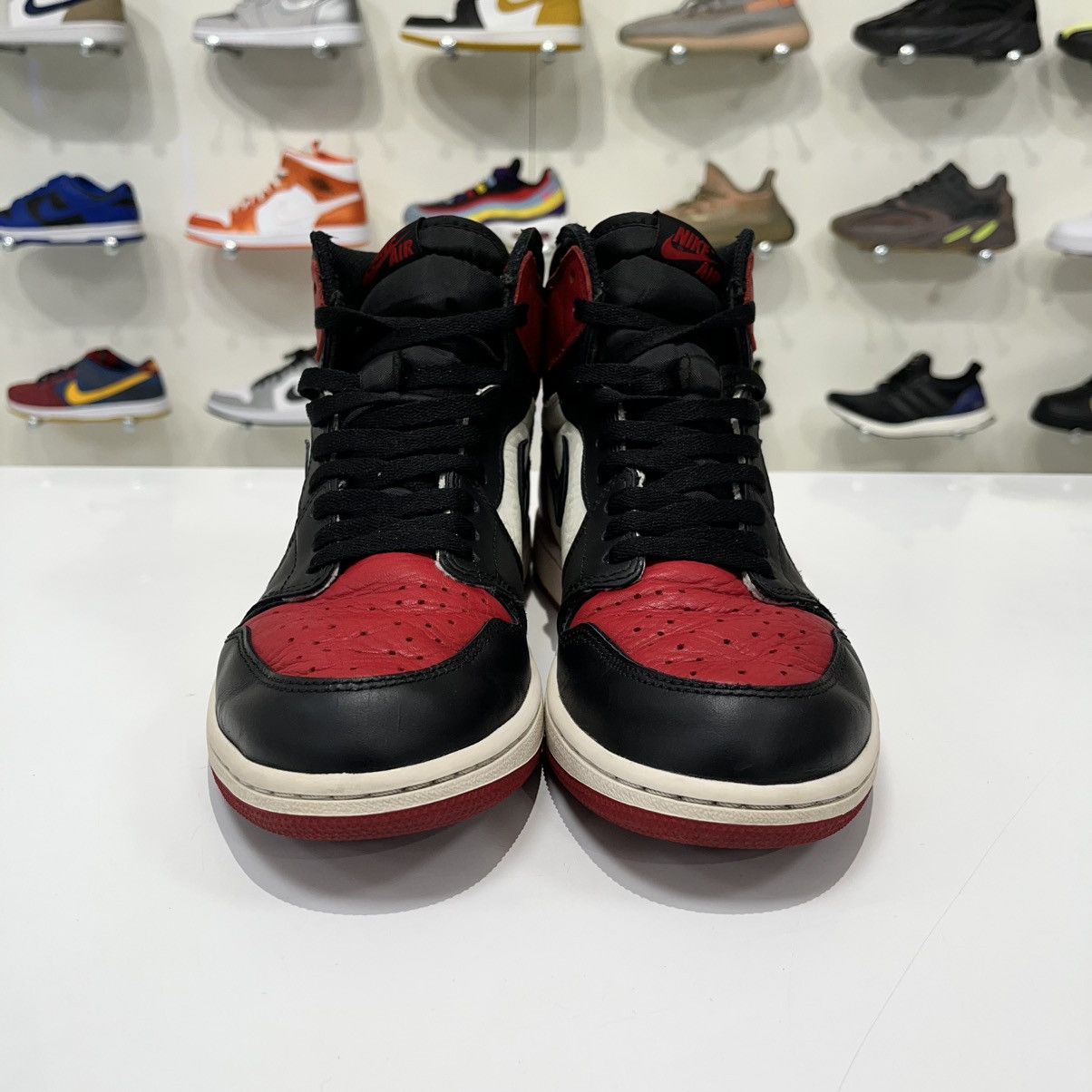 Air Jordan 1 Retro High Bred Toe