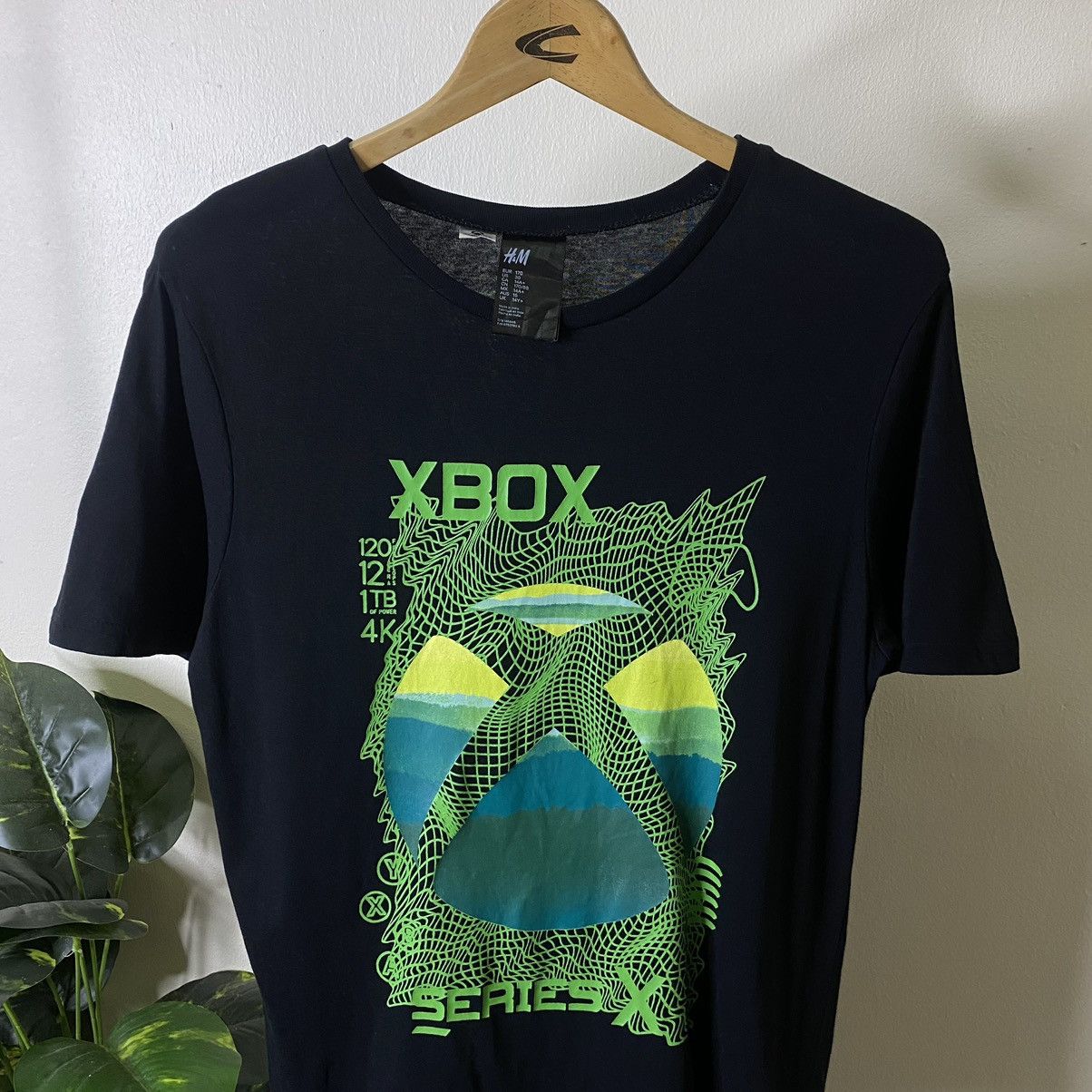 Playstation × Vintage Vintage Xbox X Series Video Games Promo Tee Collabs H&M Size US S / EU 44-46 / 1 - 2 Thumbnail