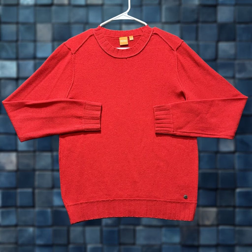 Hugo Boss HUGO BOSS Sweater Mens S Red Virgin Wool Crew Neck Knit Inside Out Seam Size US S / EU 44-46 / 1 - 1 Thumbnail