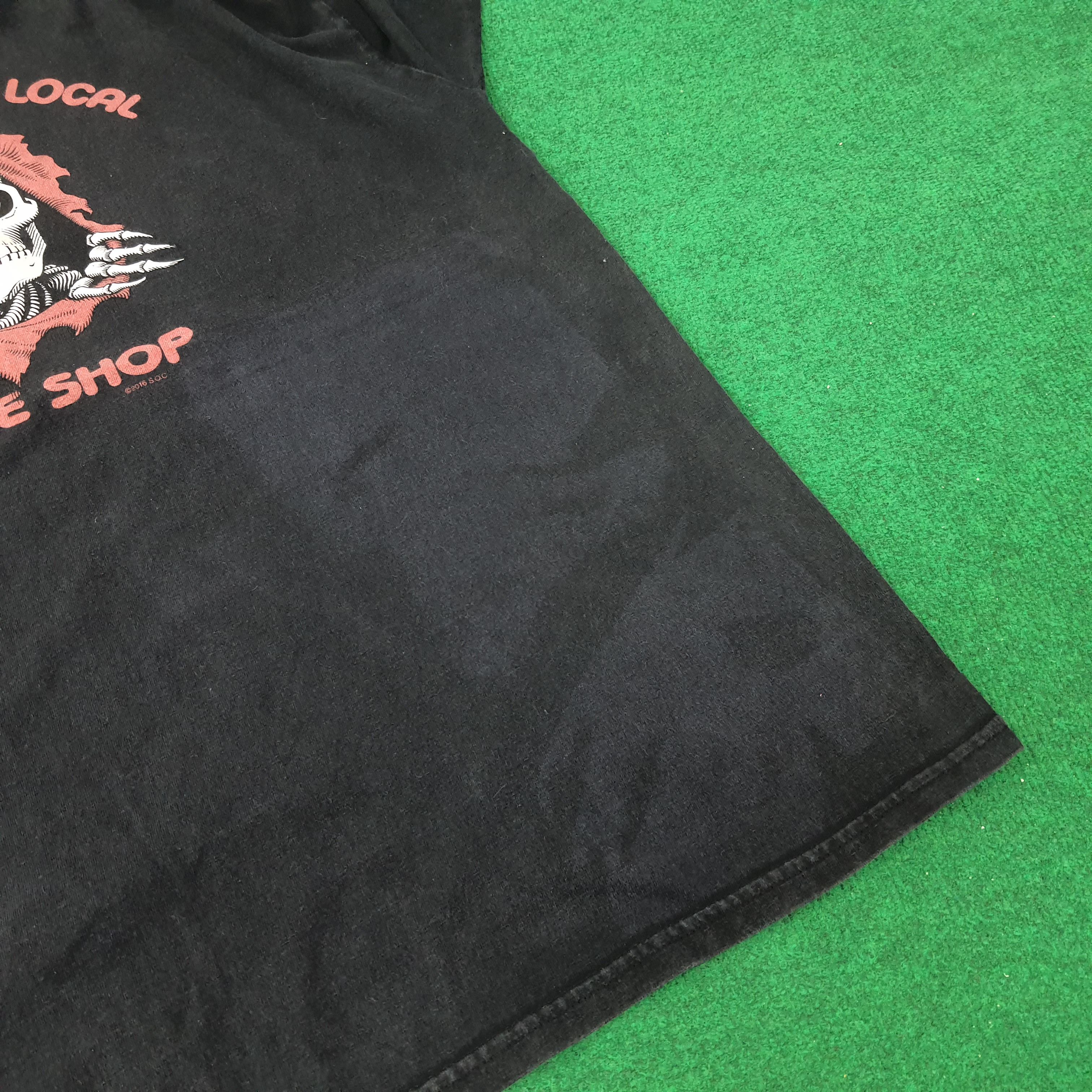 Powell Peralta Vintage Powell Peralta Skate Shop Tshirt C259N41 Size US XL / EU 56 / 4 - 8 Thumbnail