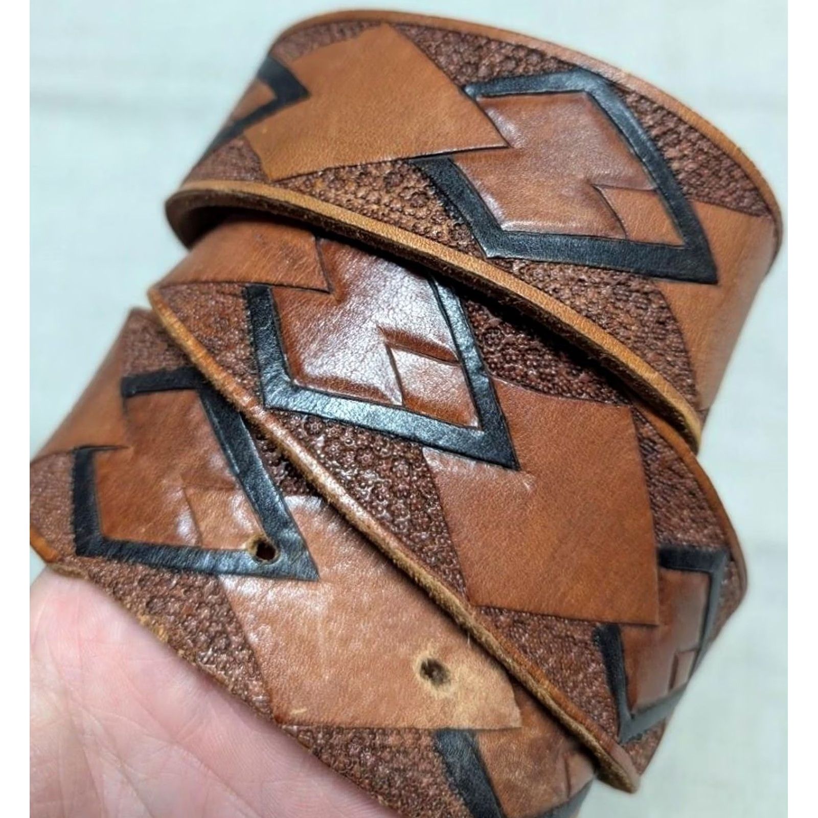 Vintage VINTAGE Western Belt Geometric Geometric 36 brown leather mens belt with buckle snaps 1970s 1-1/2" wide Size 36 - 5 Thumbnail
