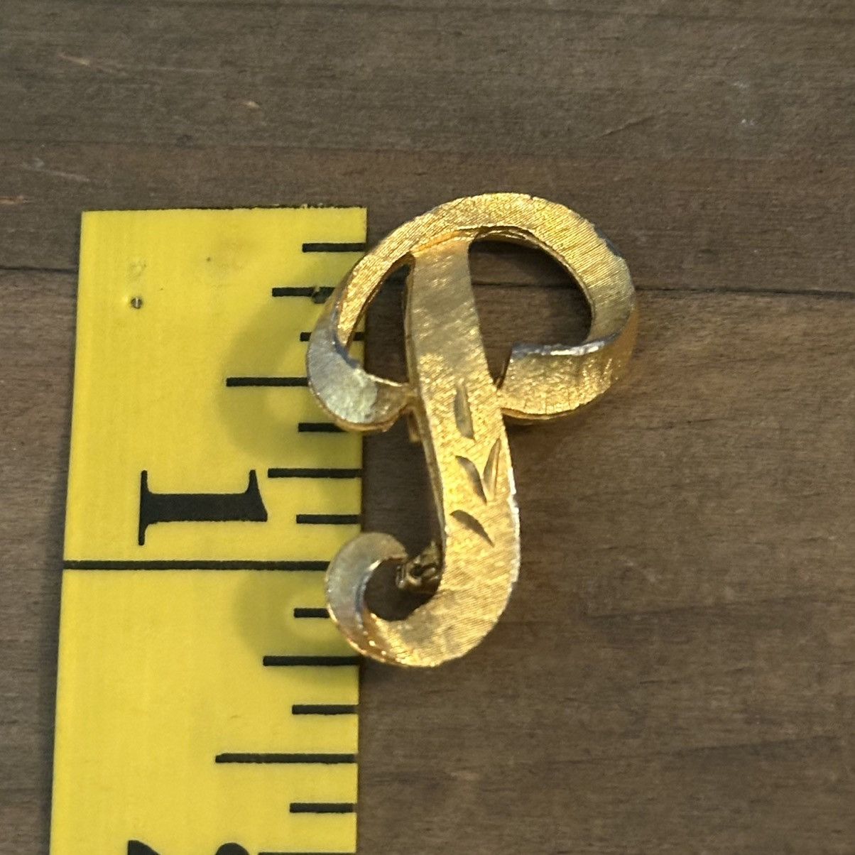 Vintage Vintage Mamselle gold tone cursive P brooch Size ONE SIZE - 2 Thumbnail