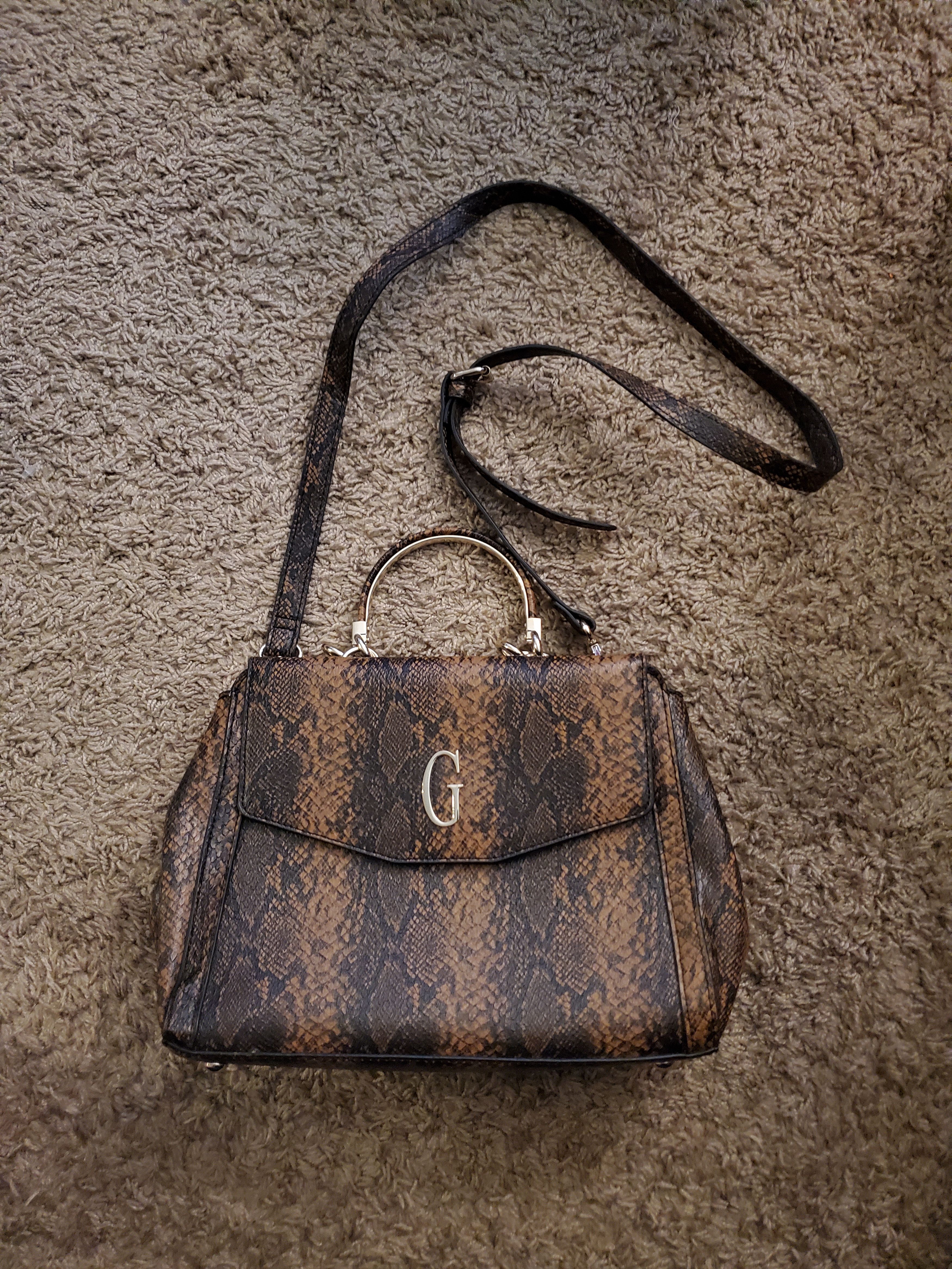 Guess Two tone brown faux leather snakeskin Guess purse Size ONE SIZE - 1 Thumbnail