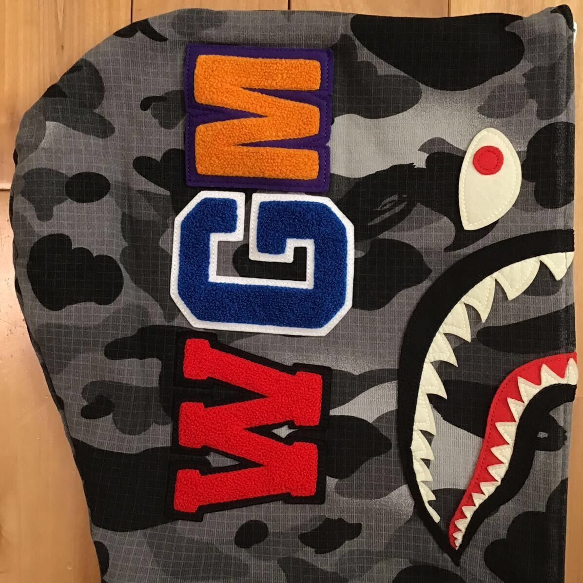 Bape 💫Glow in the dark💫 BAPE Grid camo shark full zip hoodie APE Size US M / EU 48-50 / 2 - 5 Thumbnail