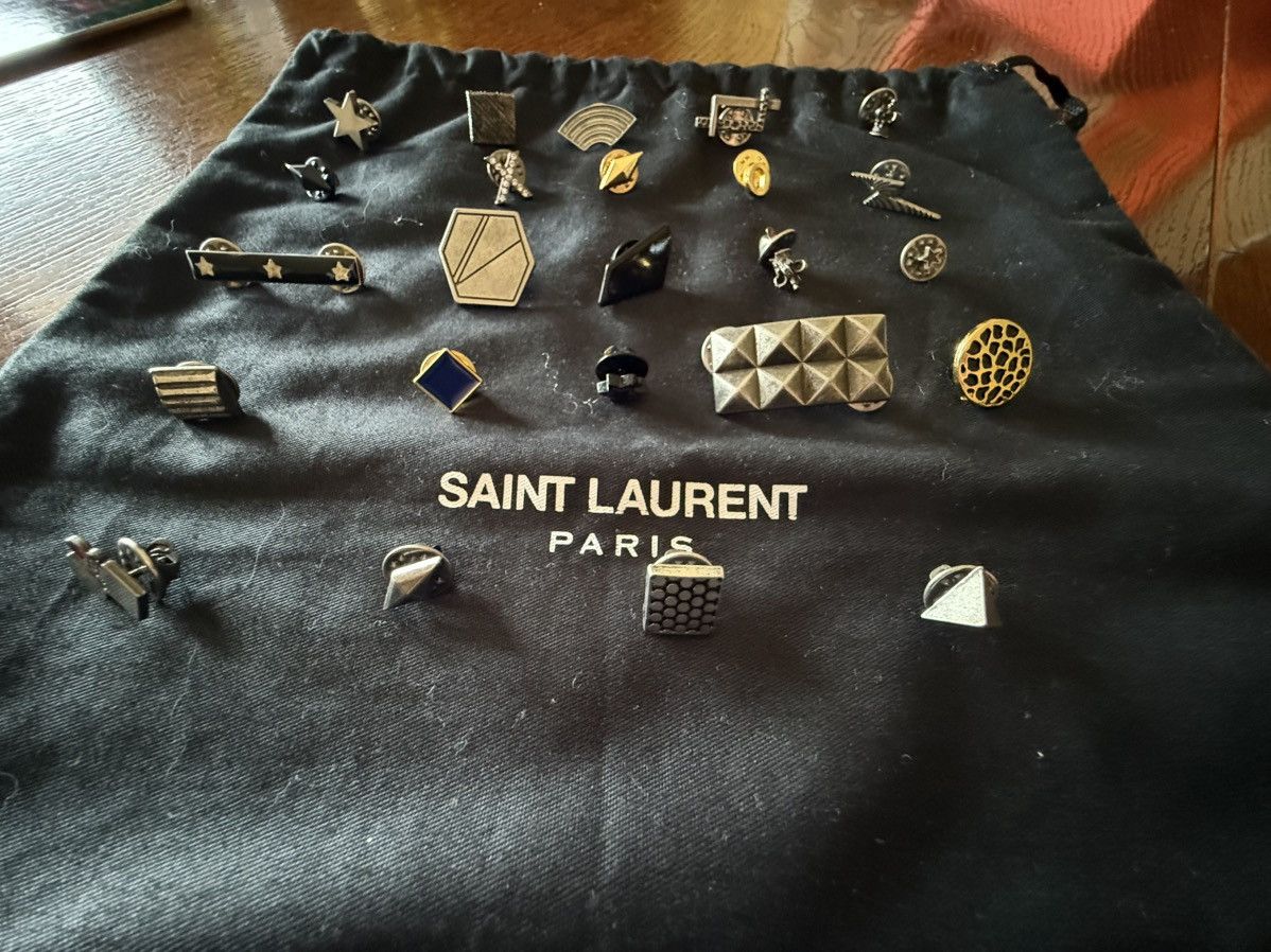 Saint Laurent Paris FW15 Saint Laurent pin set 24 + 6 30 pieces lighter star etc Size ONE SIZE - 9 Thumbnail