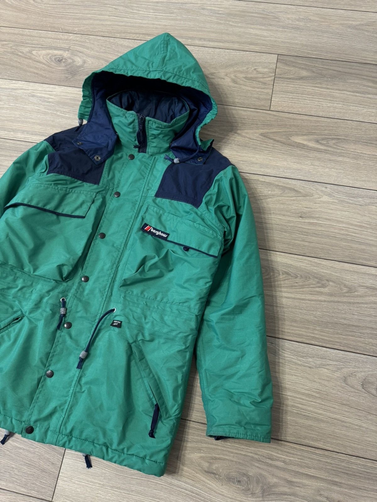Berghaus Vintage Berghaus Serac Extrem 90s Gore-Tex Size S Size US S / EU 44-46 / 1 - 2 Thumbnail