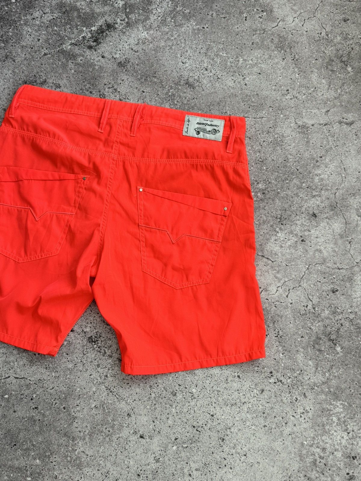 Diesel × Vintage Vintage Diesel orange beachwear nylon short Size US 32 / EU 48 - 7 Thumbnail