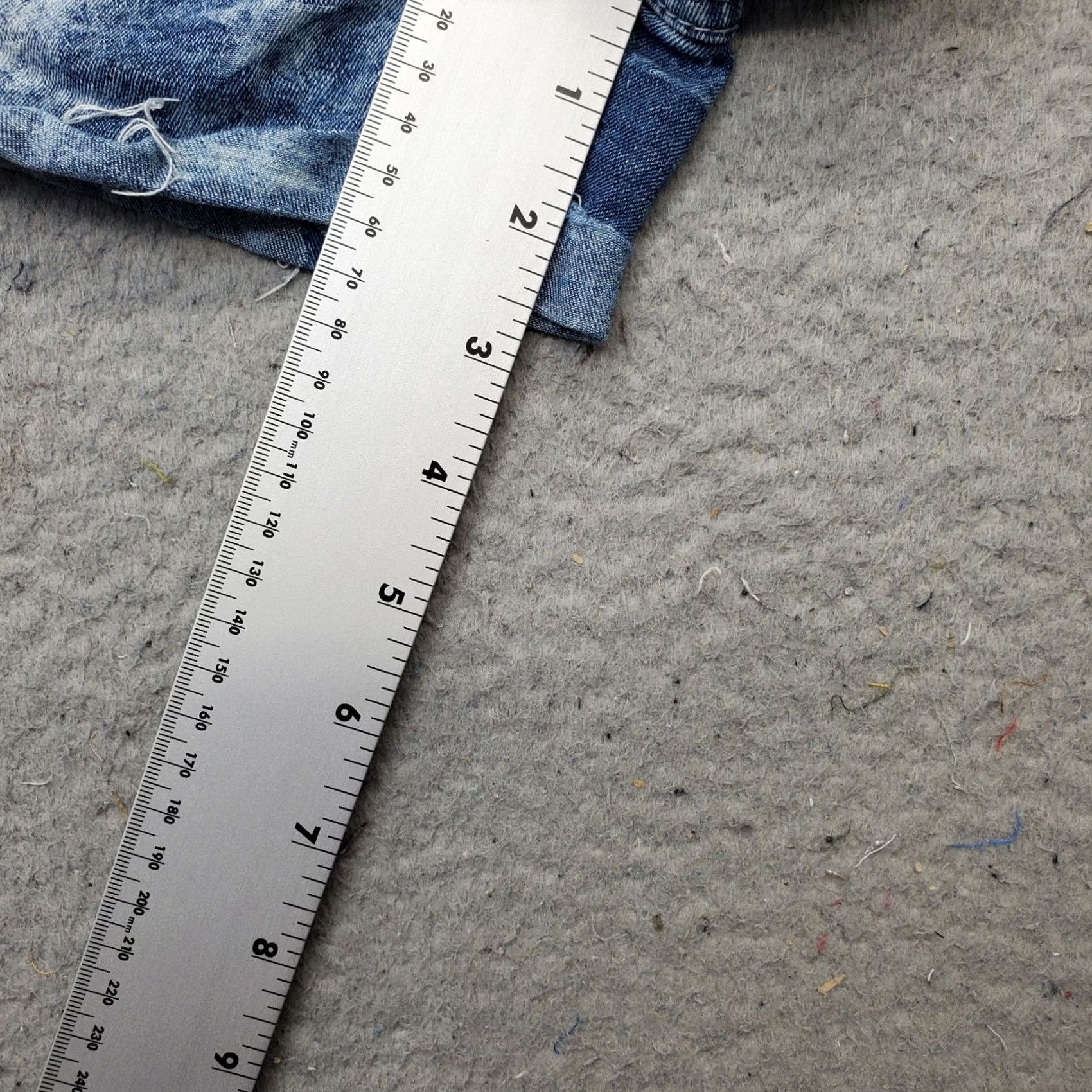 Vintage YMI Womens Size 11 Denim Distressed Acid Wash 5-Pocket Design Jean Shorts Size 32" / US 10 / IT 46 - 5 Thumbnail