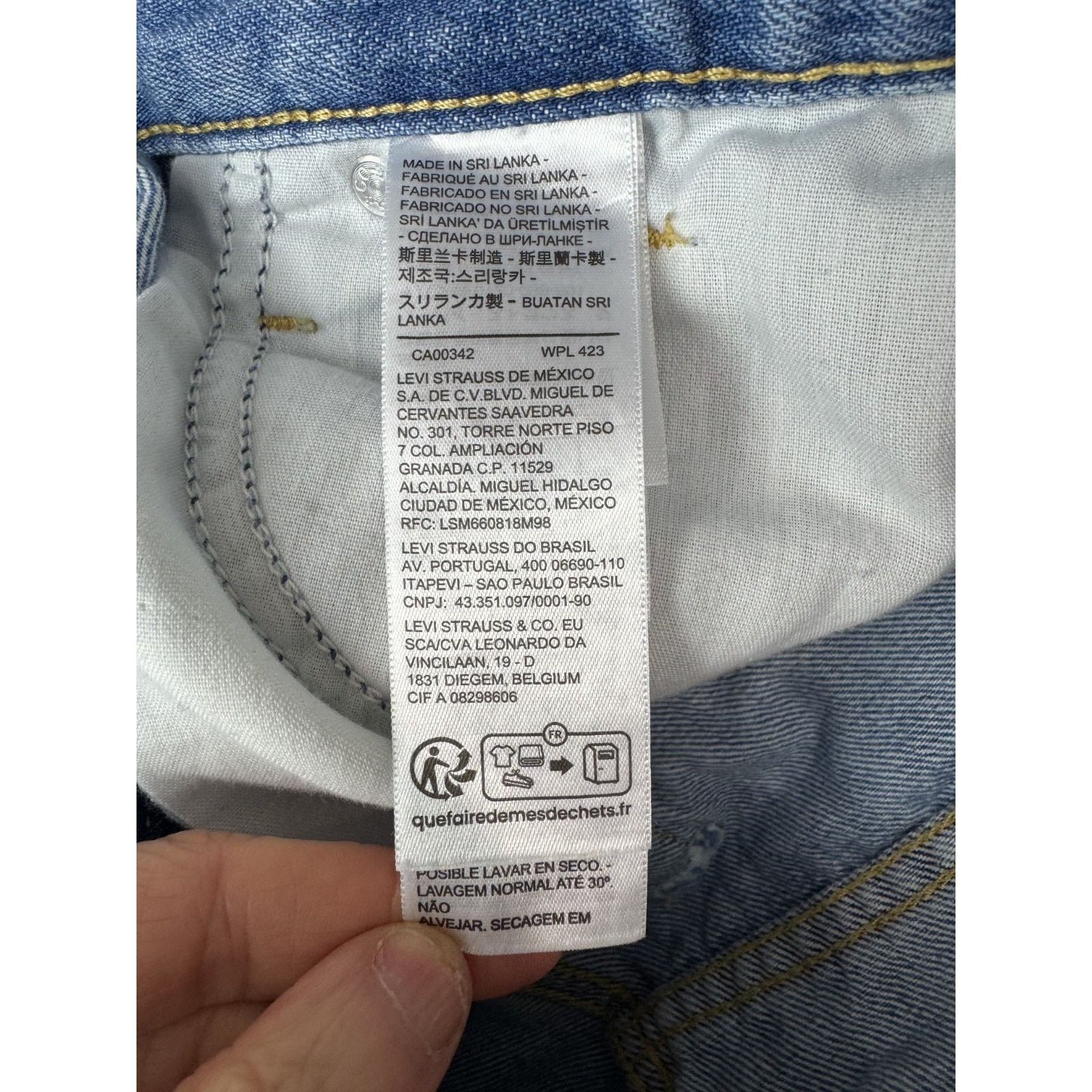 Levi's Levi's High Waisted Mom Shorts Grunge Women's Size 28 Size 28" / US 6 / IT 42 - 7 Thumbnail