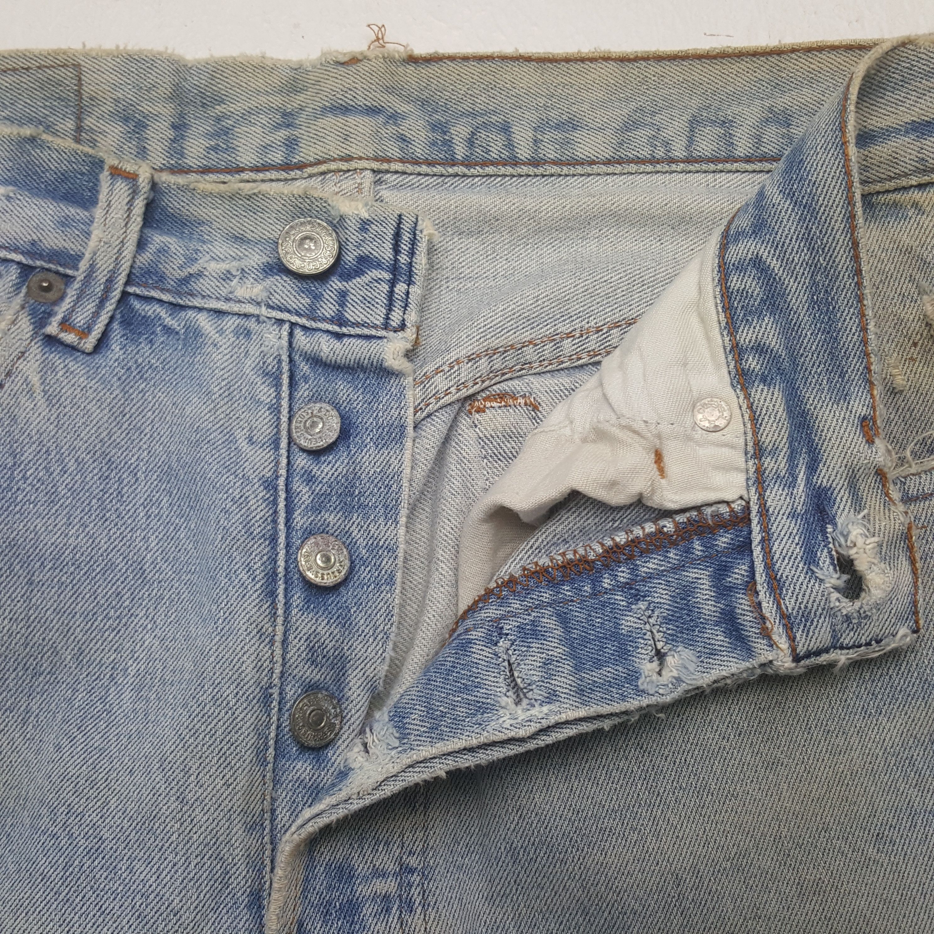 Levi's Vintage Clothing Vintage Levi's 501 USA Distressed Denim Jeans Size US 30 / EU 46 - 12 Thumbnail