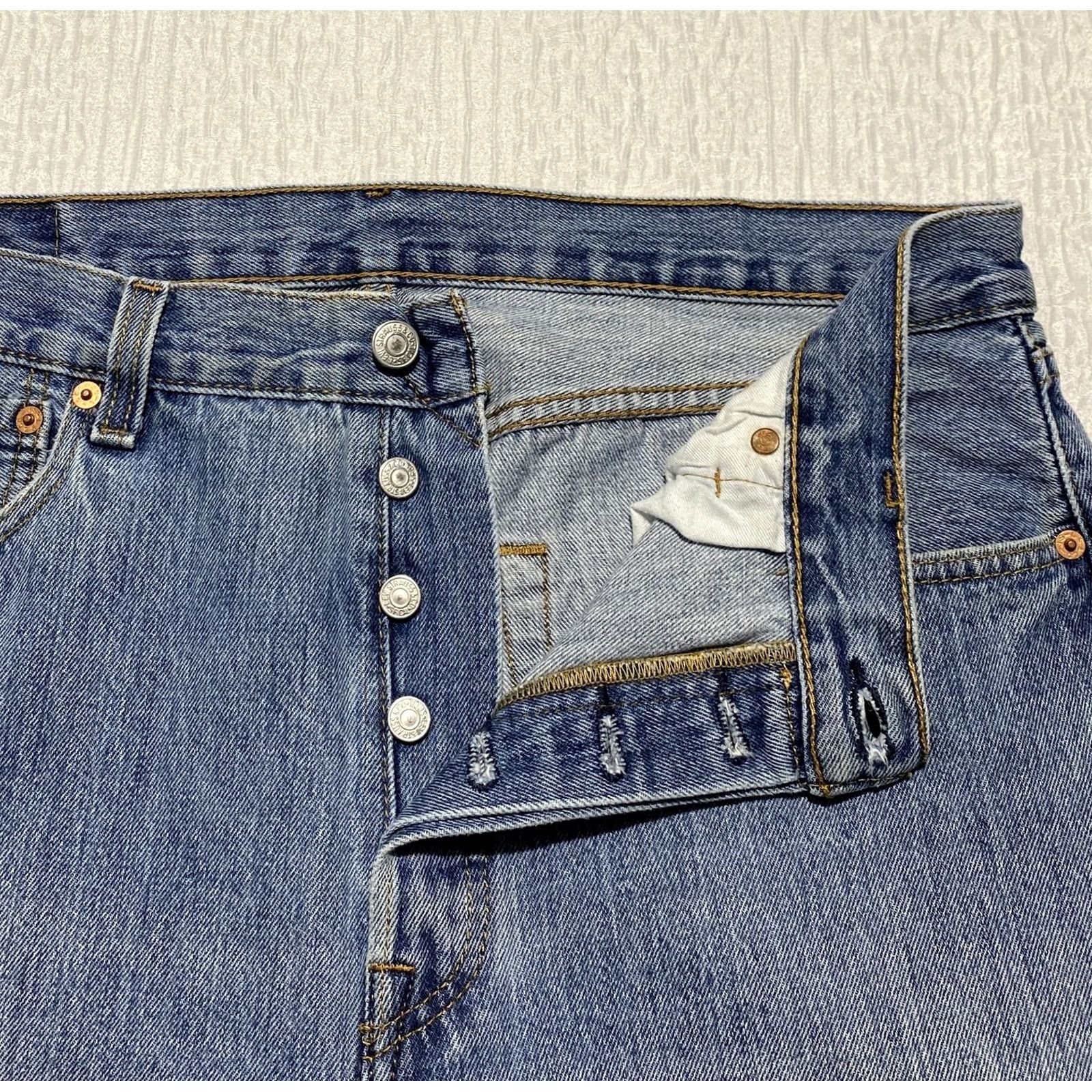Levi's VINTAGE Levi's 501 Jeans Mens 36x29 Blue Button Fly Straight Leg Denim Cotton Jeans Men 501 Retro style Mens Size US 36 / EU 52 - 3 Thumbnail