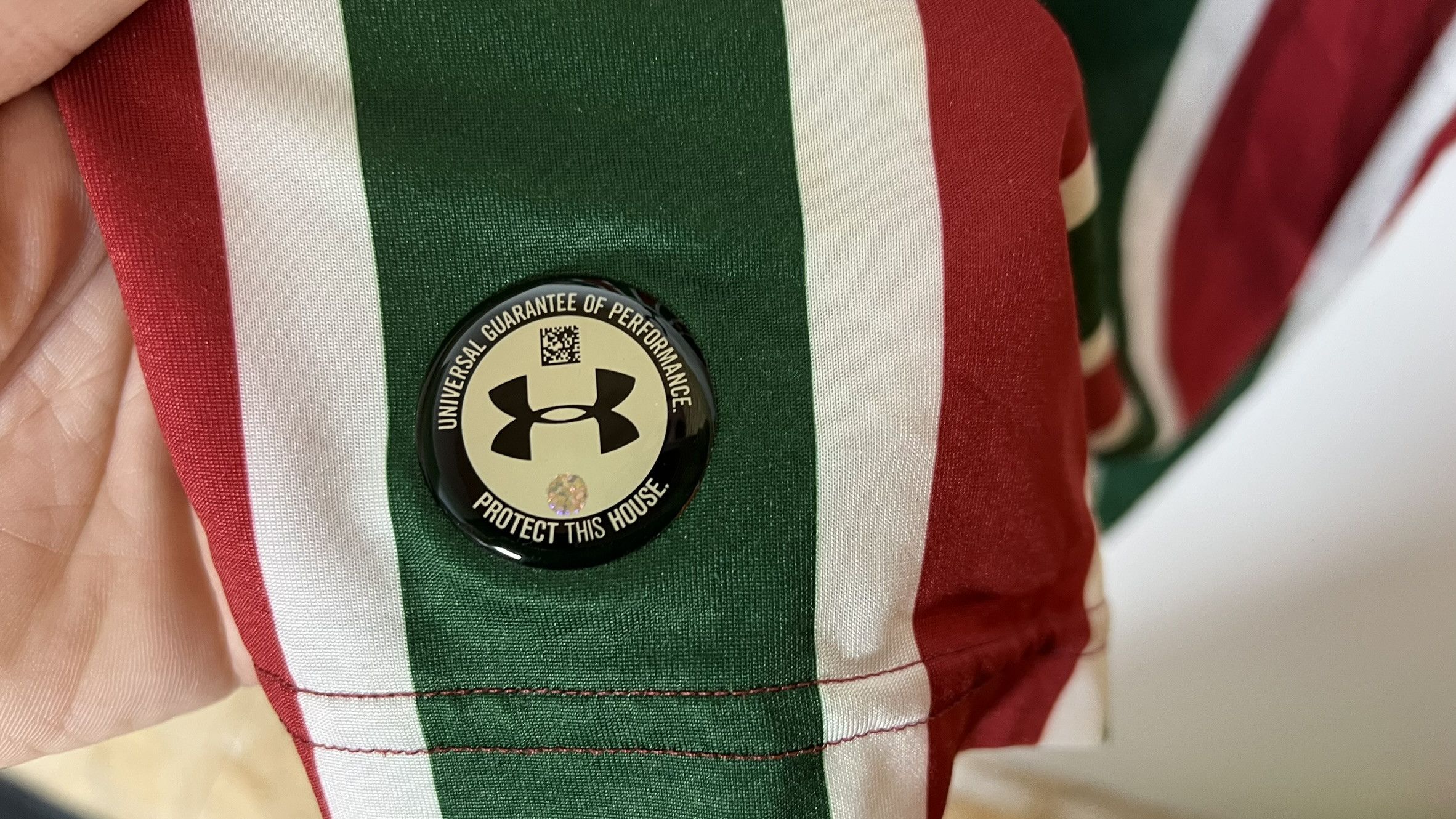 Under Armour FLUMINENSE 2017 2018 HOME FOOTBALL SHIRT SOCCER JERSEY Size US M / EU 48-50 / 2 - 3 Thumbnail