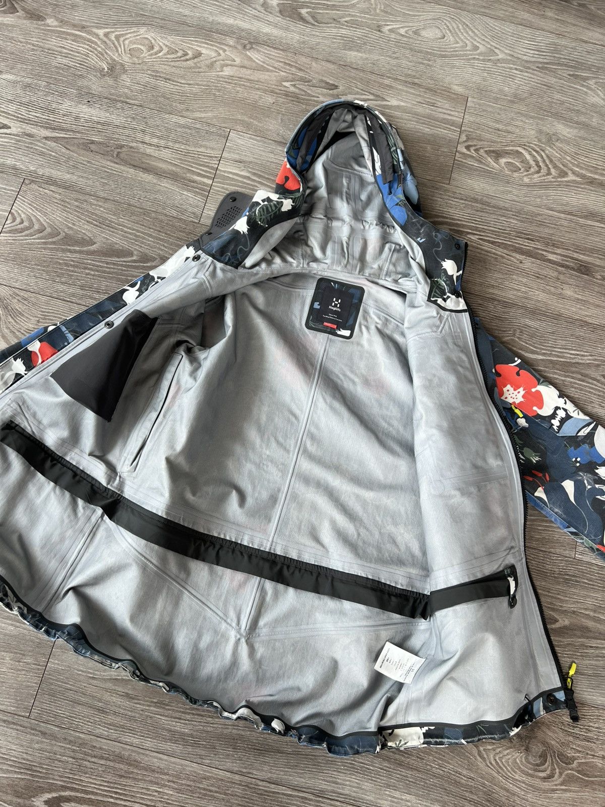 Haglofs Haglofs Pro Khione 3L Proof Kurbits Recco Woman Jacket Size S / US 4 / IT 40 - 18 Thumbnail