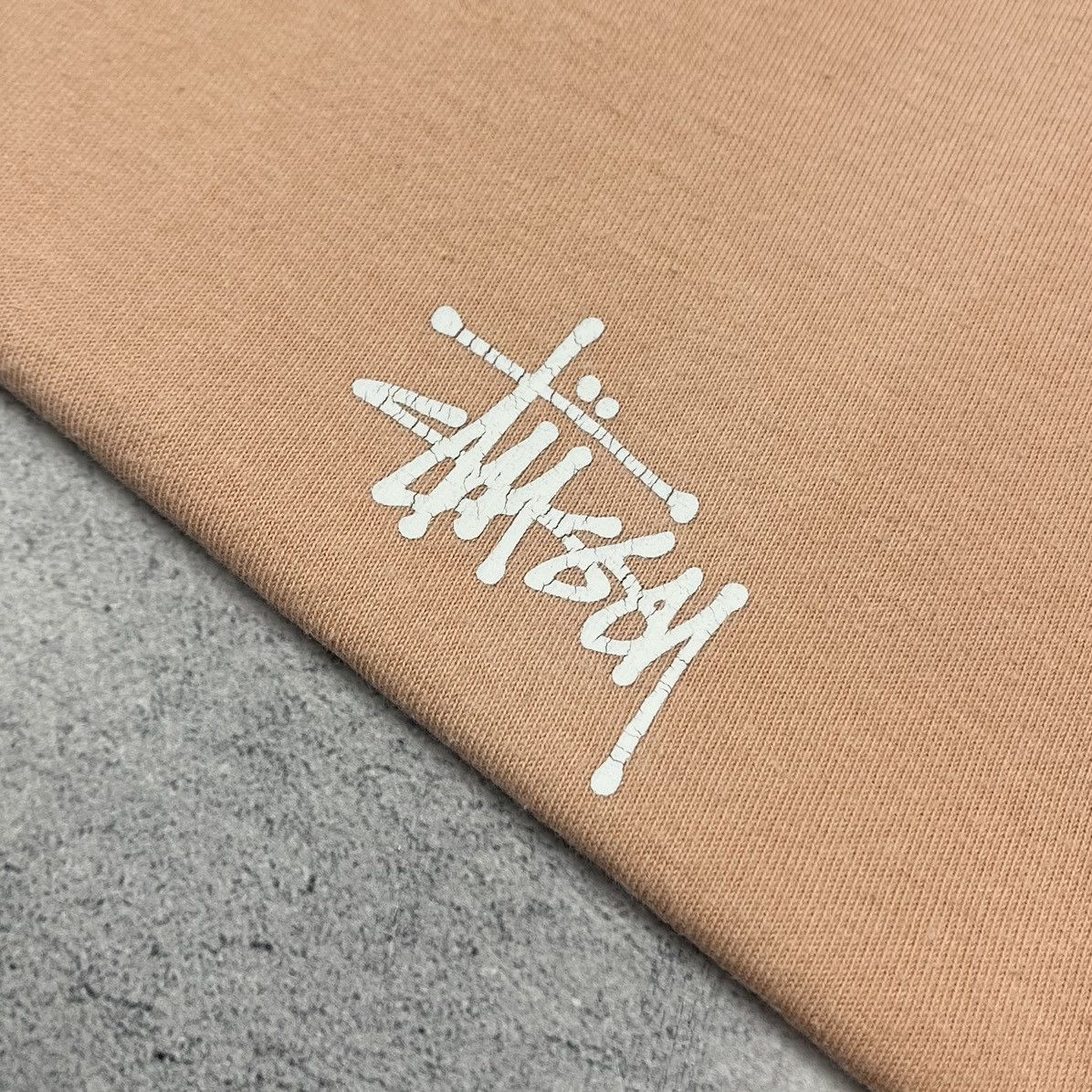 Stussy Vintage Stussy Y2K Graffiti Big Logo T Shirt 00’s Size US S / EU 44-46 / 1 - 19 Thumbnail