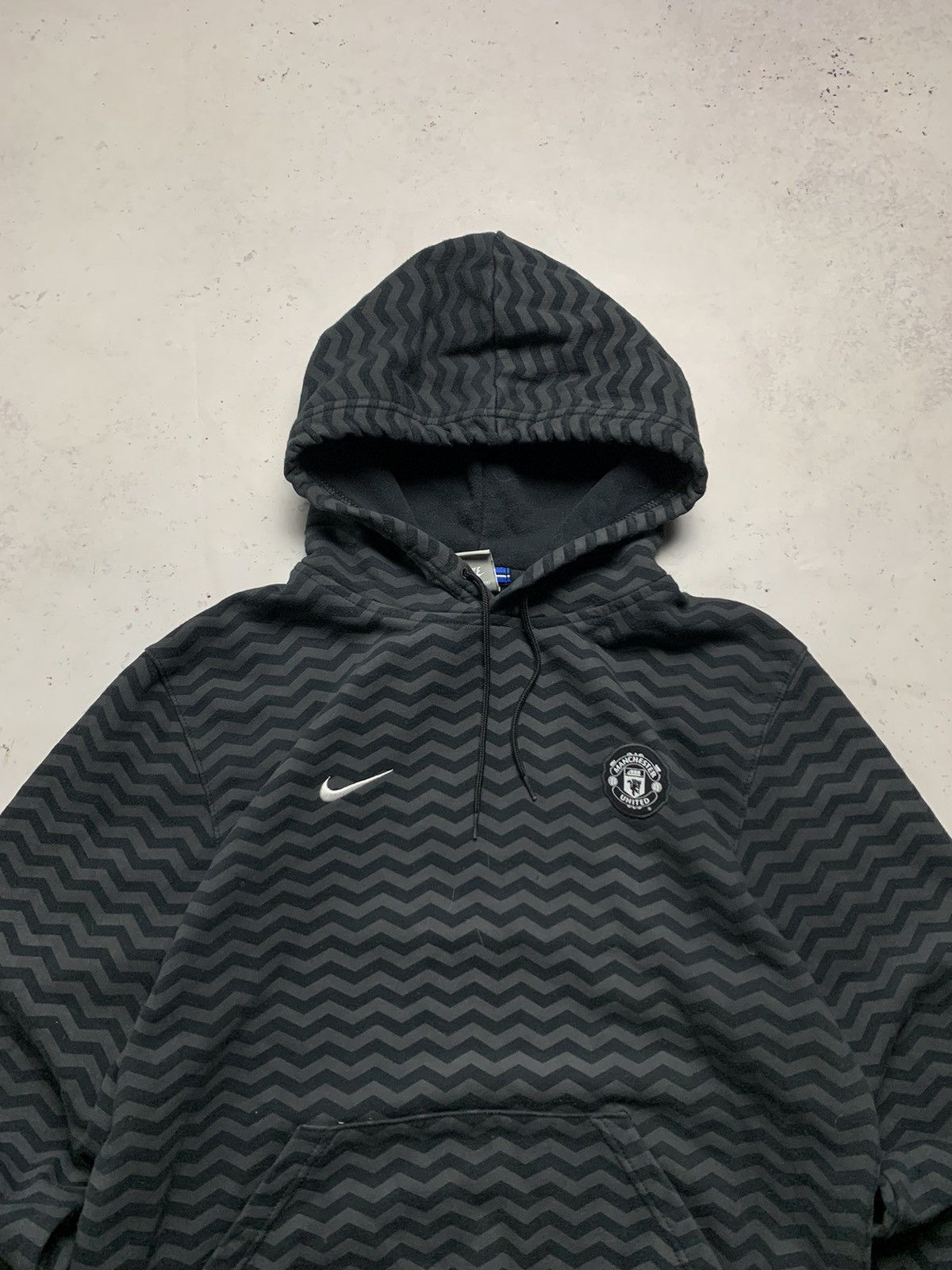 Vintage Vintage Nike Swoosh Manchester United Boxy Hoodie Y2K M Size US M / EU 48-50 / 2 - 3 Thumbnail