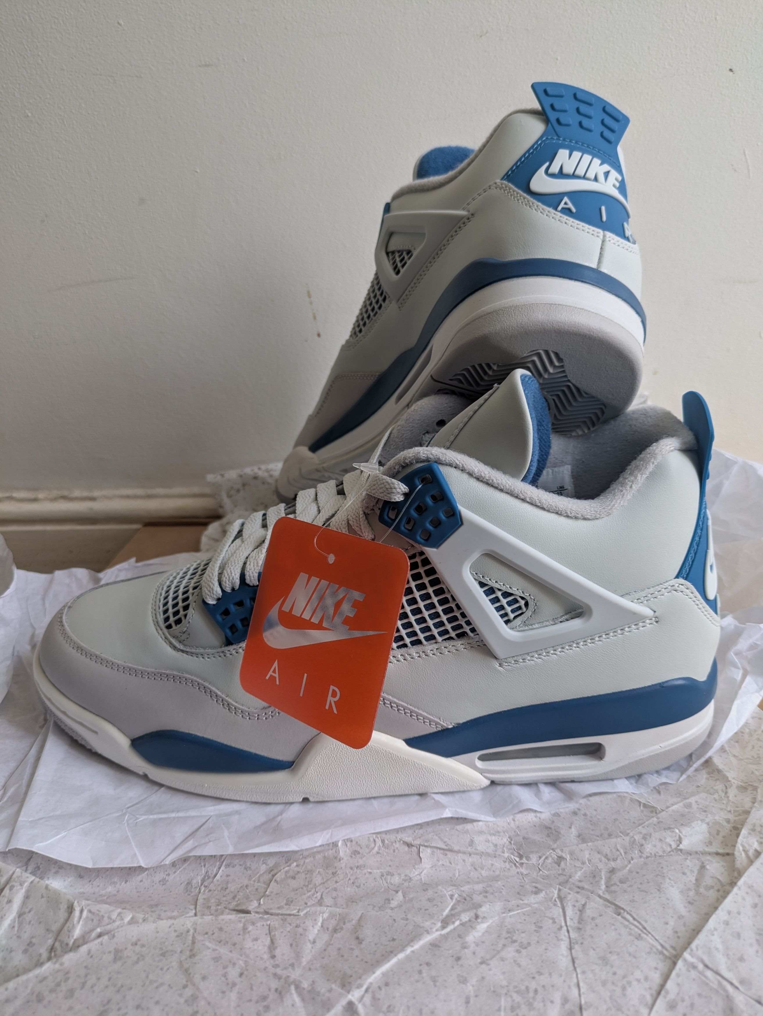 Jordan Brand Air Jordan 4 Retro 'Military Blue' Size US 10 / EU 43 - 1 Thumbnail