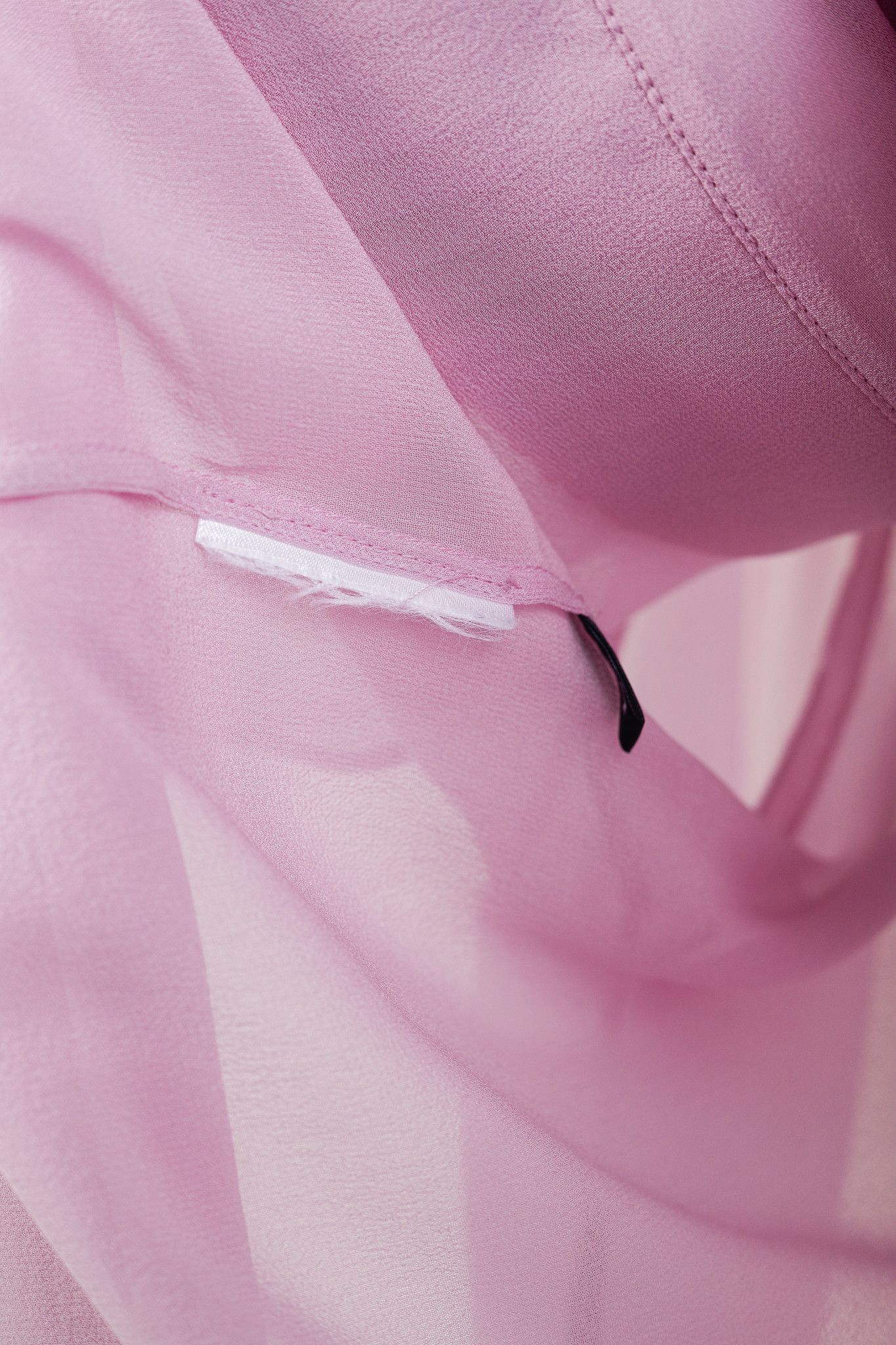 Gucci Gucci Resort 2016 Pink Silk Pleated Ruffle Tie-Neck Shirt Size M / US 6-8 / IT 42-44 - 9 Thumbnail