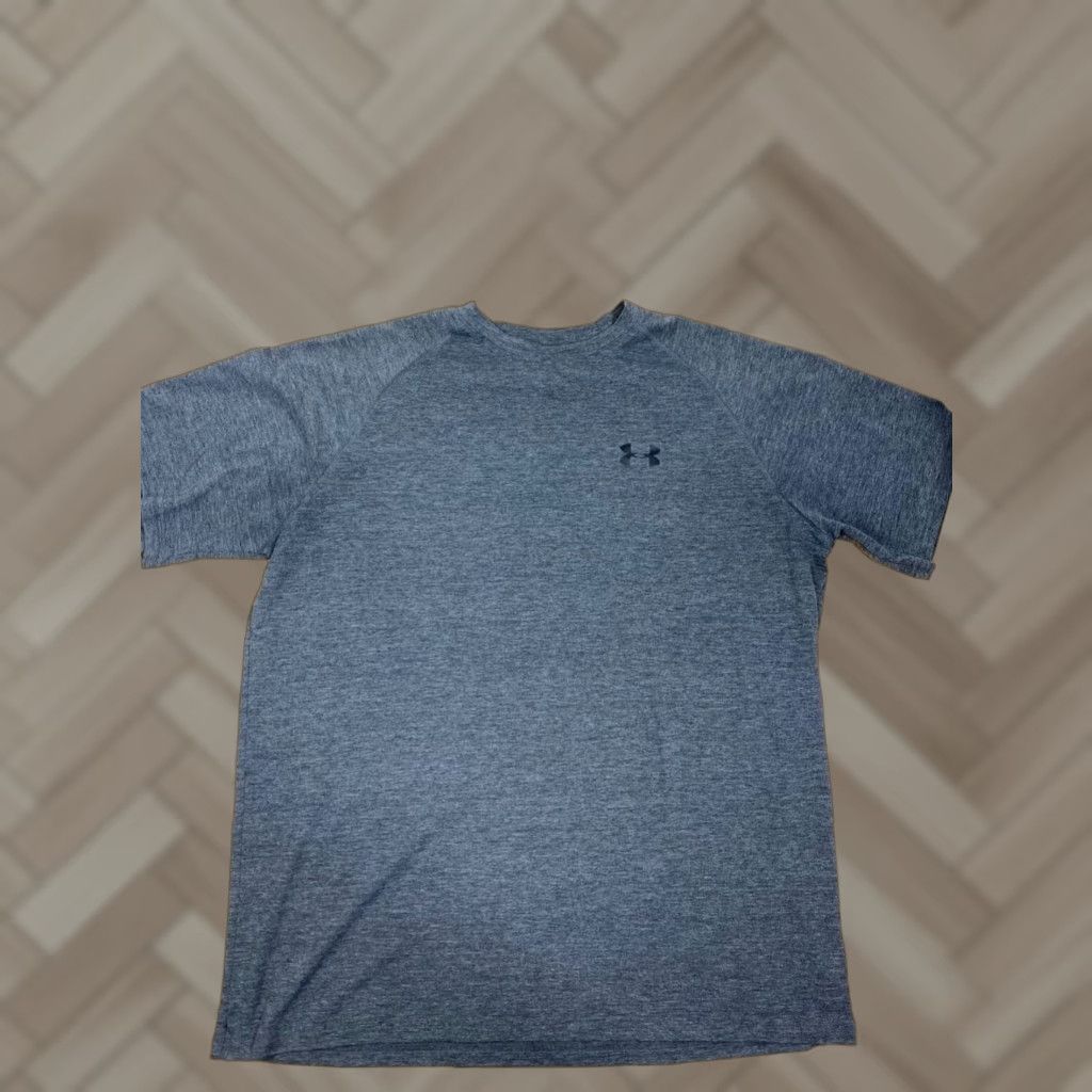 Under Armour UNDER AMROUR HEAT GEAR Men’s M Gray Loose Short Sleeve Athletic Shirt #4880 Size US M / EU 48-50 / 2 - 1 Thumbnail
