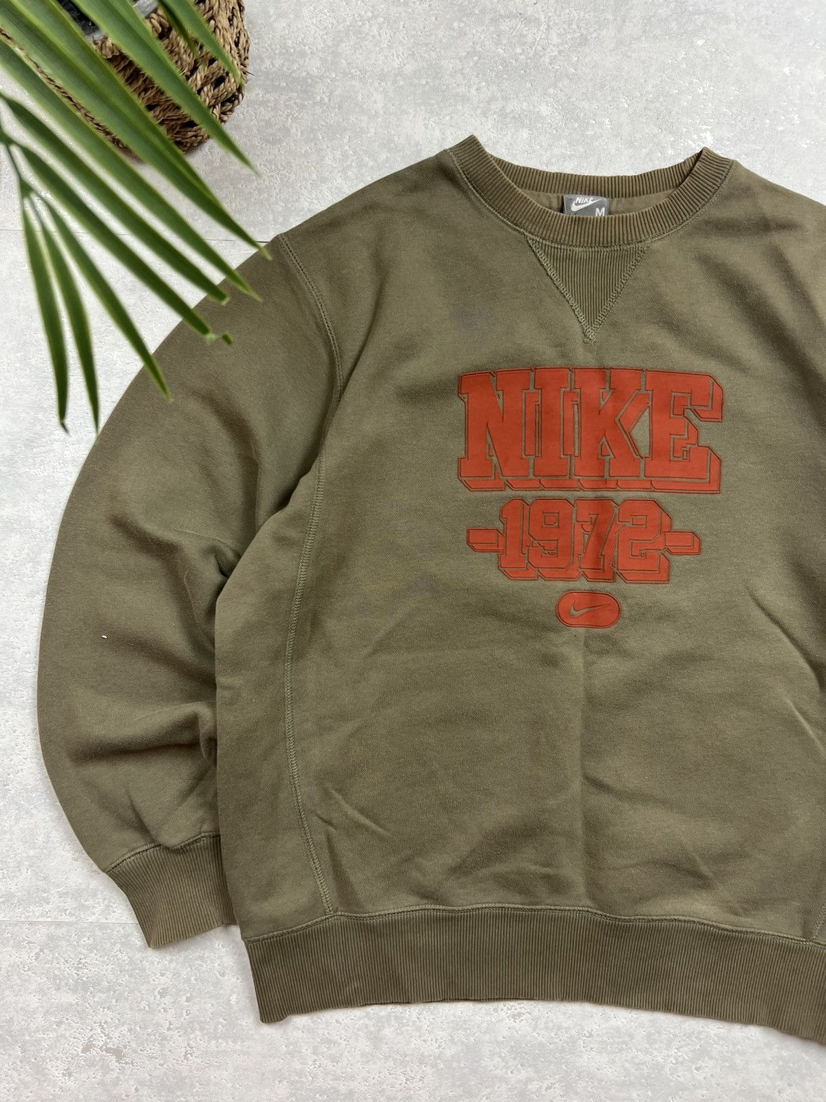 Nike 00s Nike Retro Logo Vintage Y2K Oversized Olive Sweatshirt Size US M / EU 48-50 / 2 - 2 Thumbnail